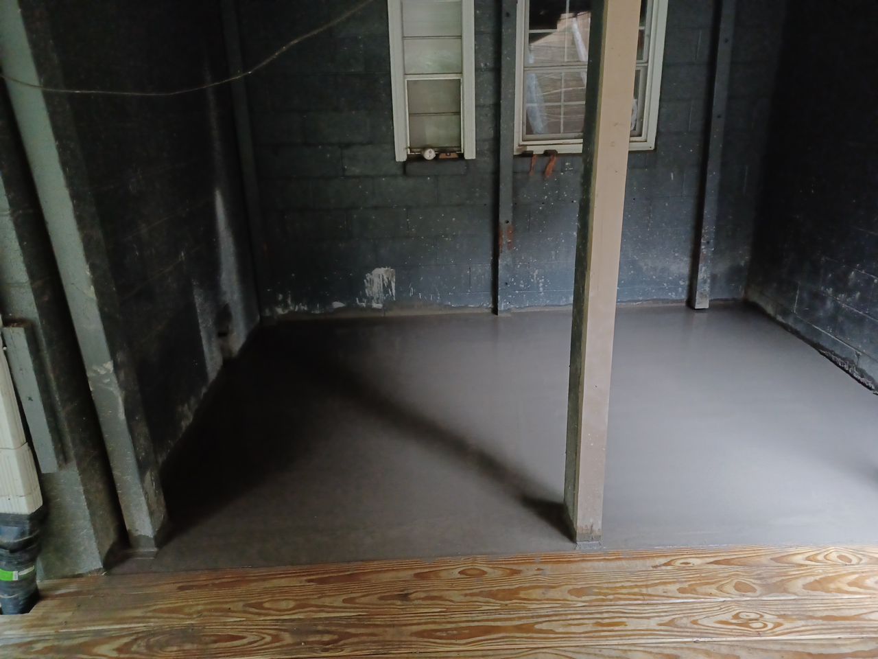 Windsor Blvd - Deck Installation by Pillar and Pine