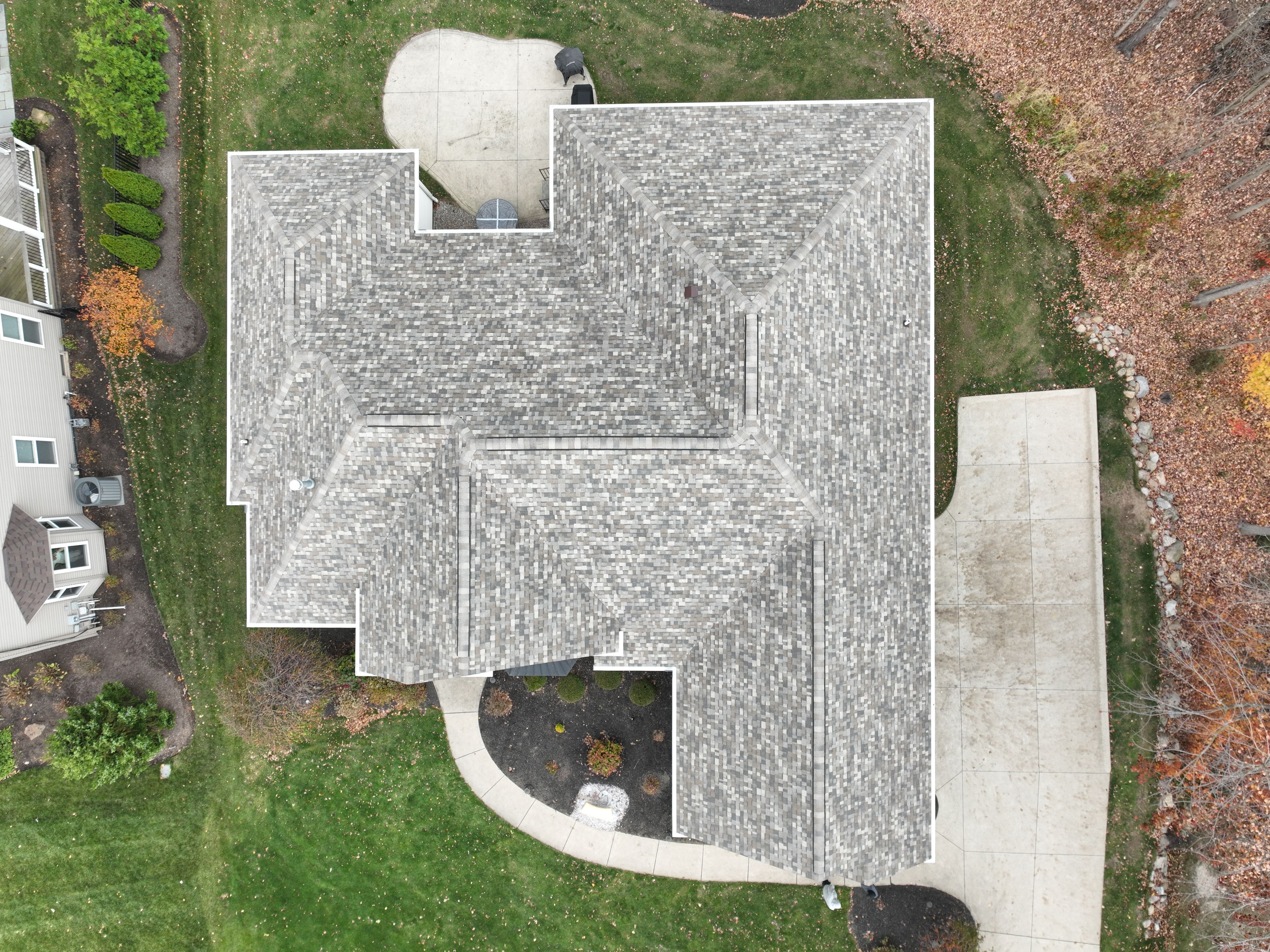 Coastal Elegance in Avon Lake: Sand Dune Designer Upgrade by Cornerstone Roofing And Siding