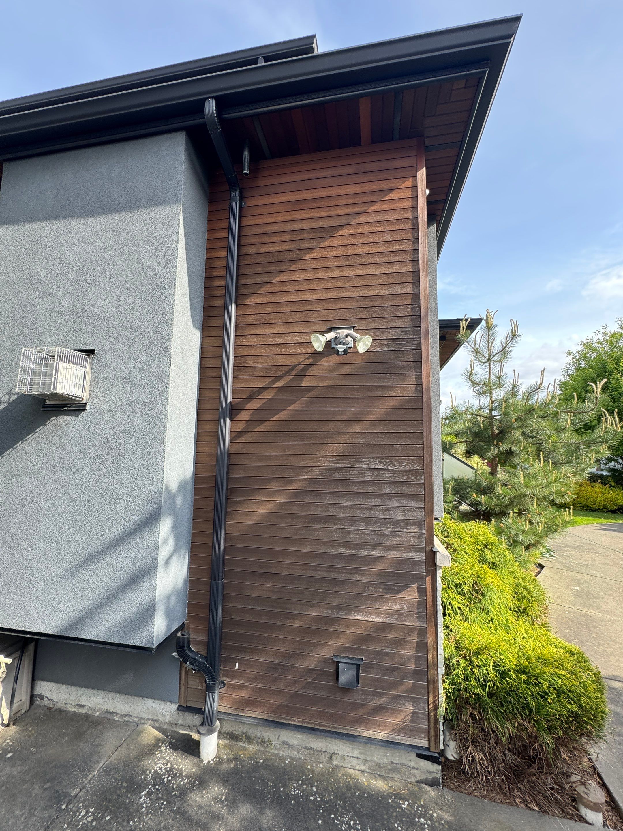 Exterior Painting & Staining in Vancouver by YVR Construction Group
