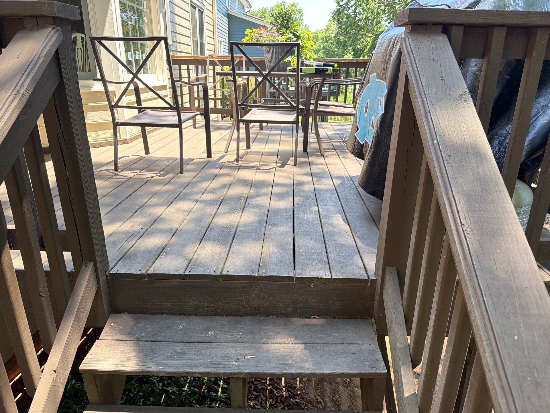 Deck using Wood Sealant by DuraSeal