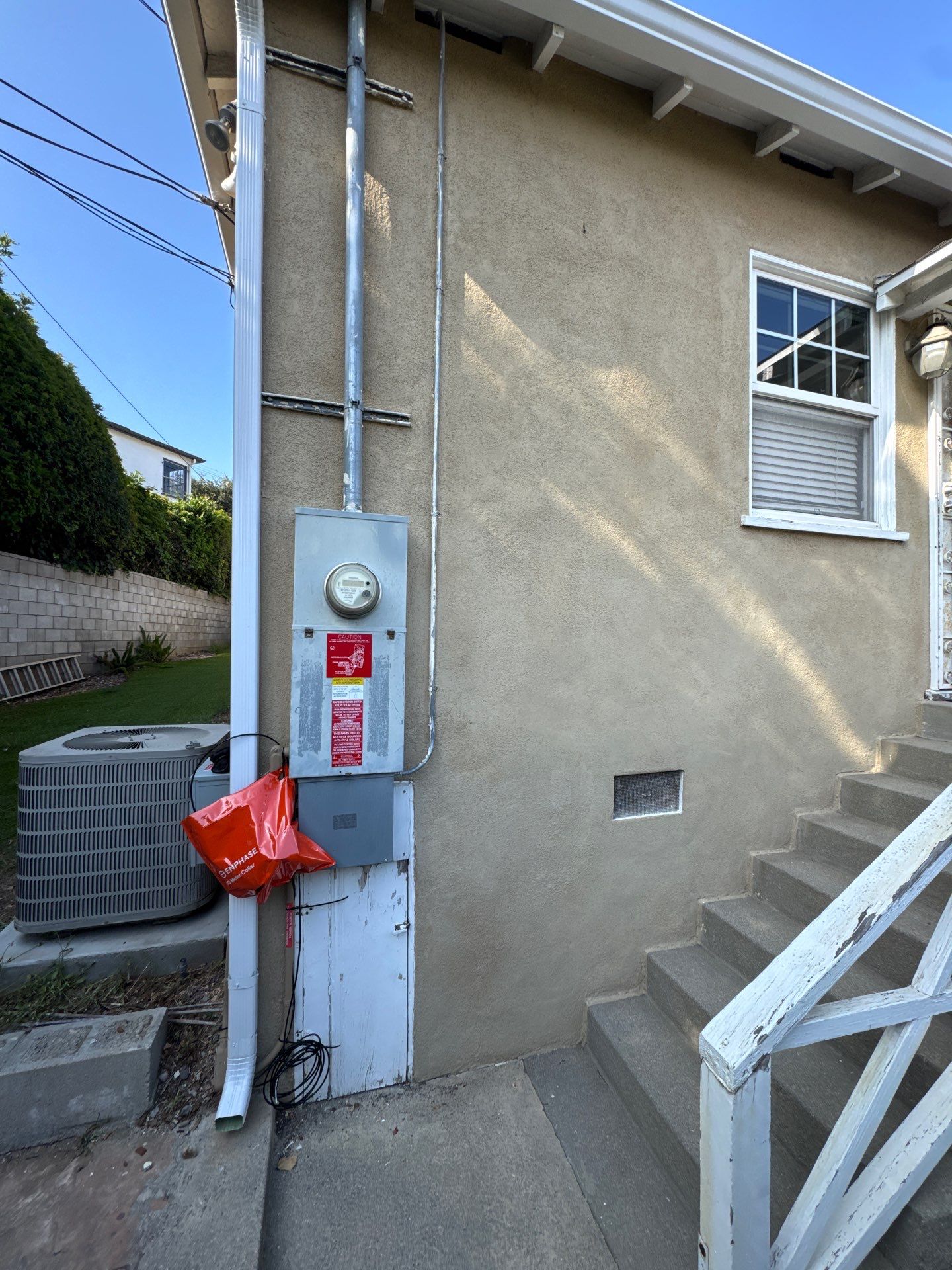 Solar Panel and Enphase Battery Storage Installation in View Park-Windsor Hills by AWS Solar