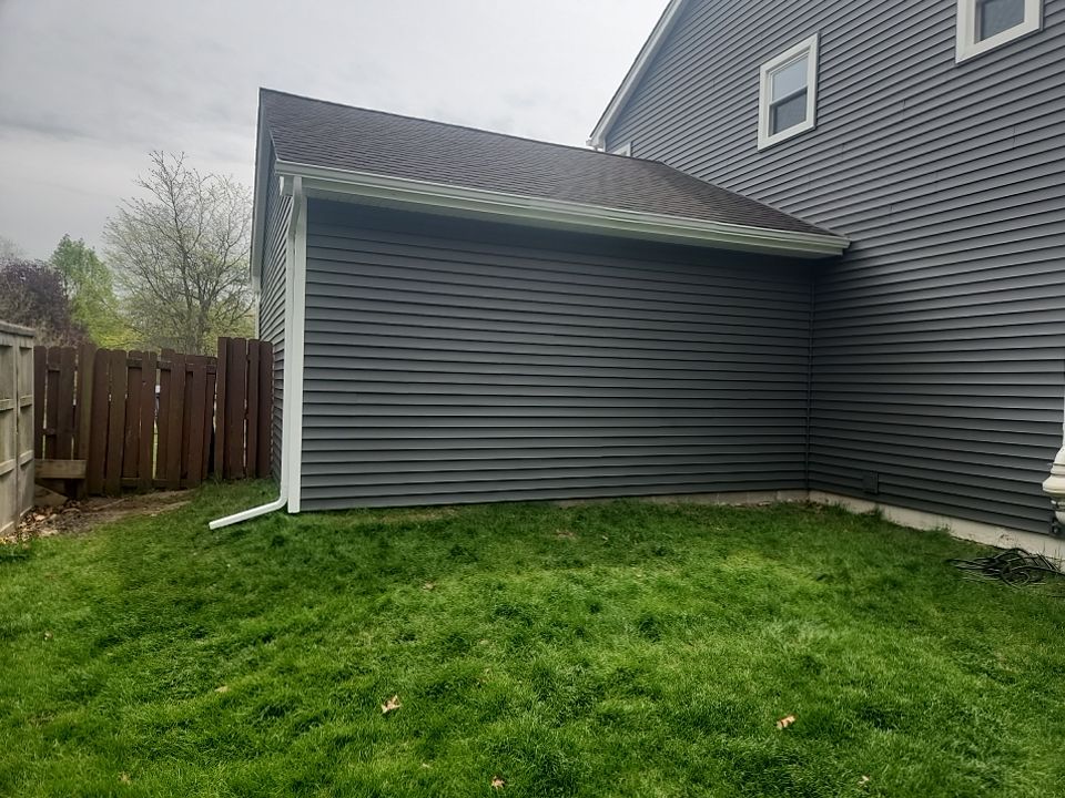 Siding Replacement using CertainTeed Restoration Classis D4 by 180 Contractors