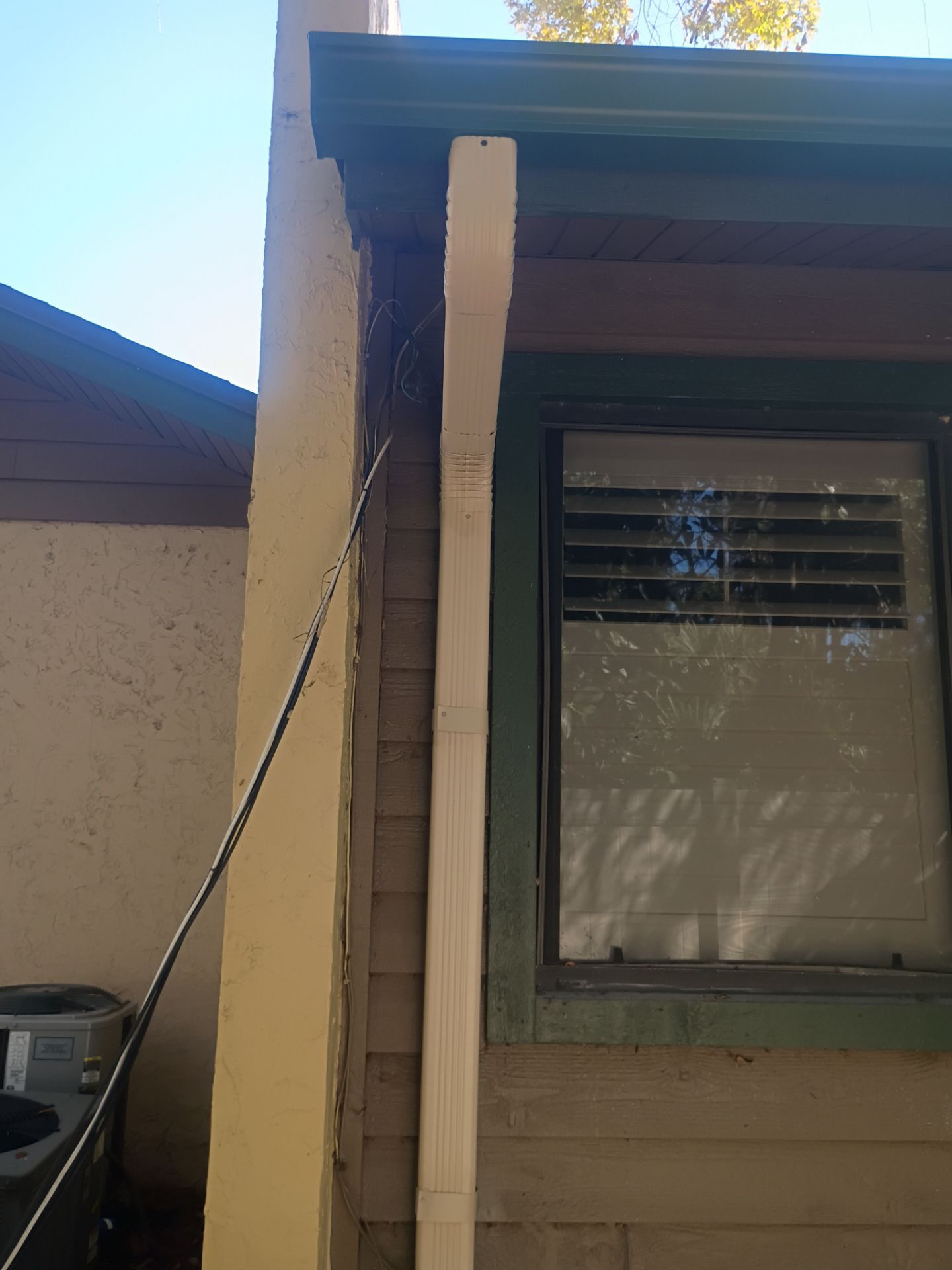 Leaf Guard using Gutter Guards & 3X4Downspoutsts in Sarasota FL by Gutter Professors