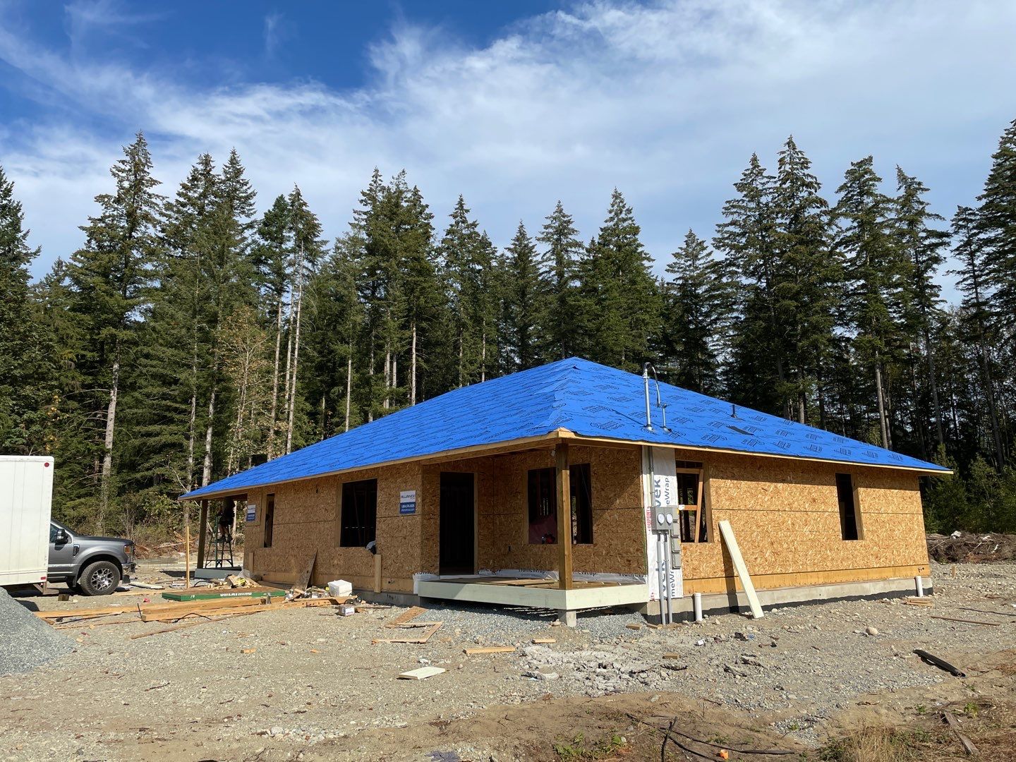 Residential Roofing Installation using OC Oakridge shingles by Top Notch Roofing Inc