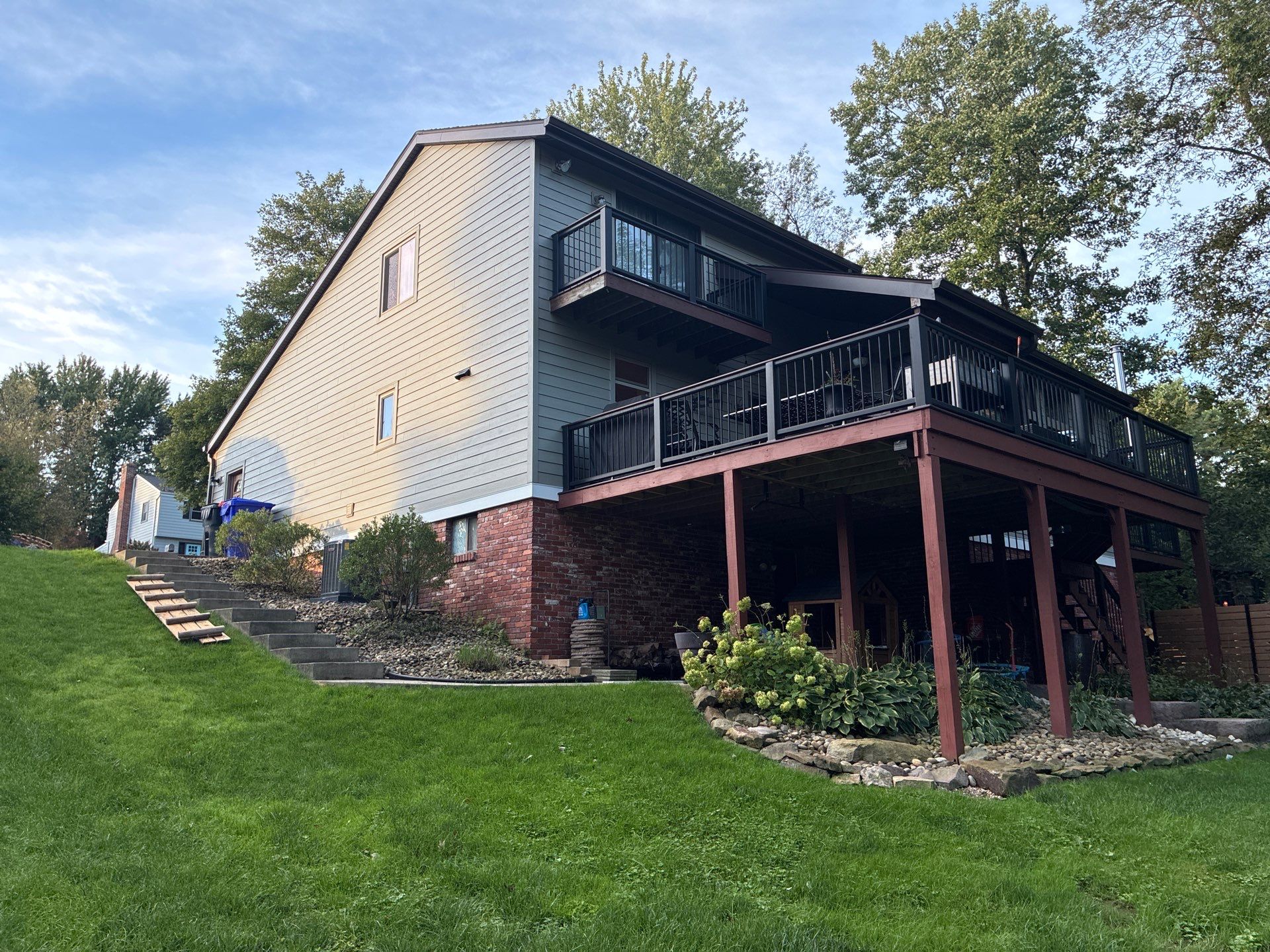 Home Siding Renovation Featuring James Hardie Monterey Taupe Siding by Ideal Siding Pittsburgh