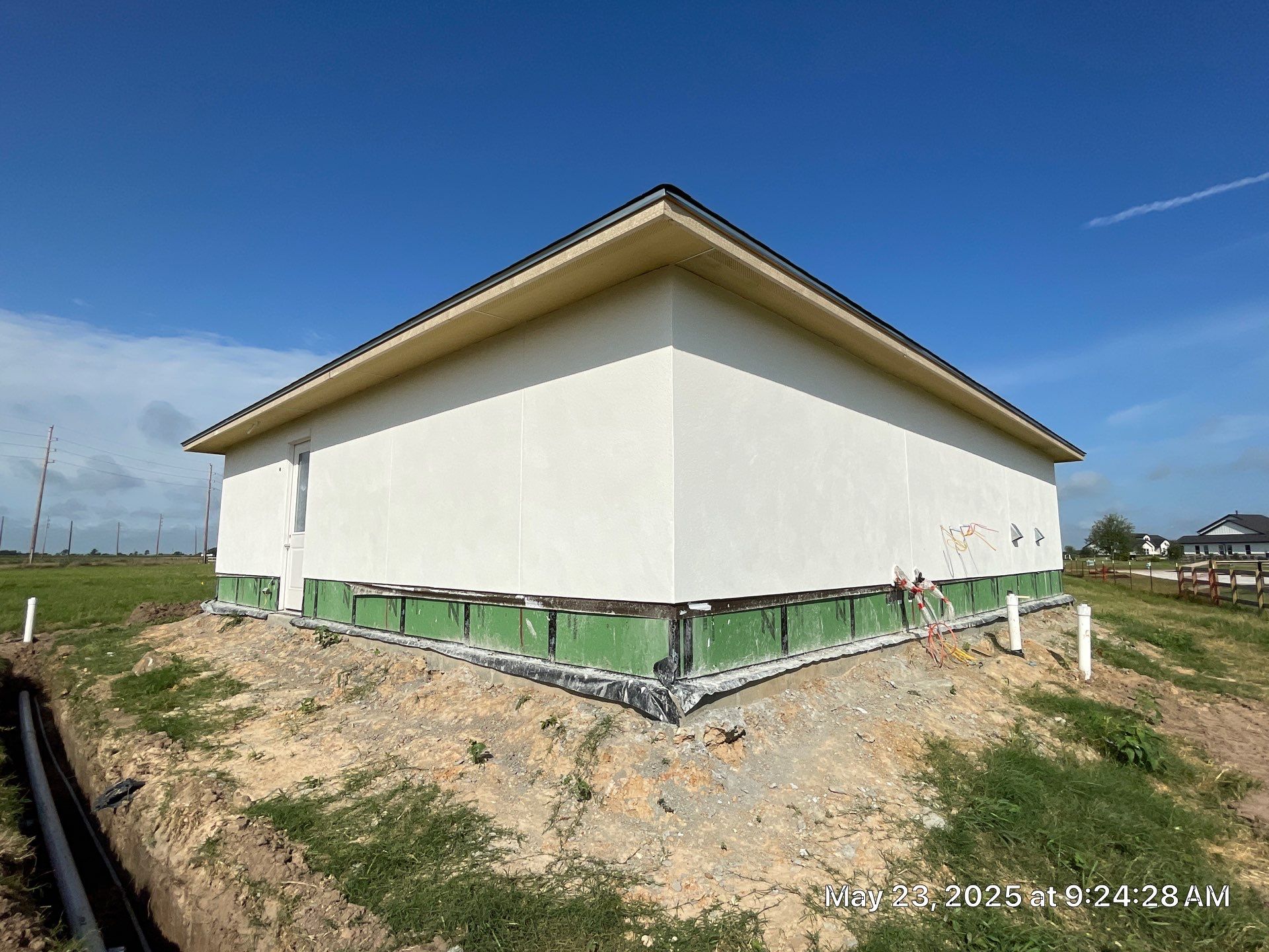 Waller Estate Elegance: Apex Stucco with Grand Stone Accents by Apex Conventional Stucco Llc