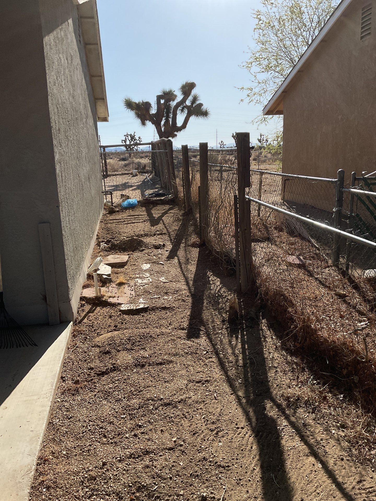 Fence Installation using Vinyl by Fence Guys Inc.