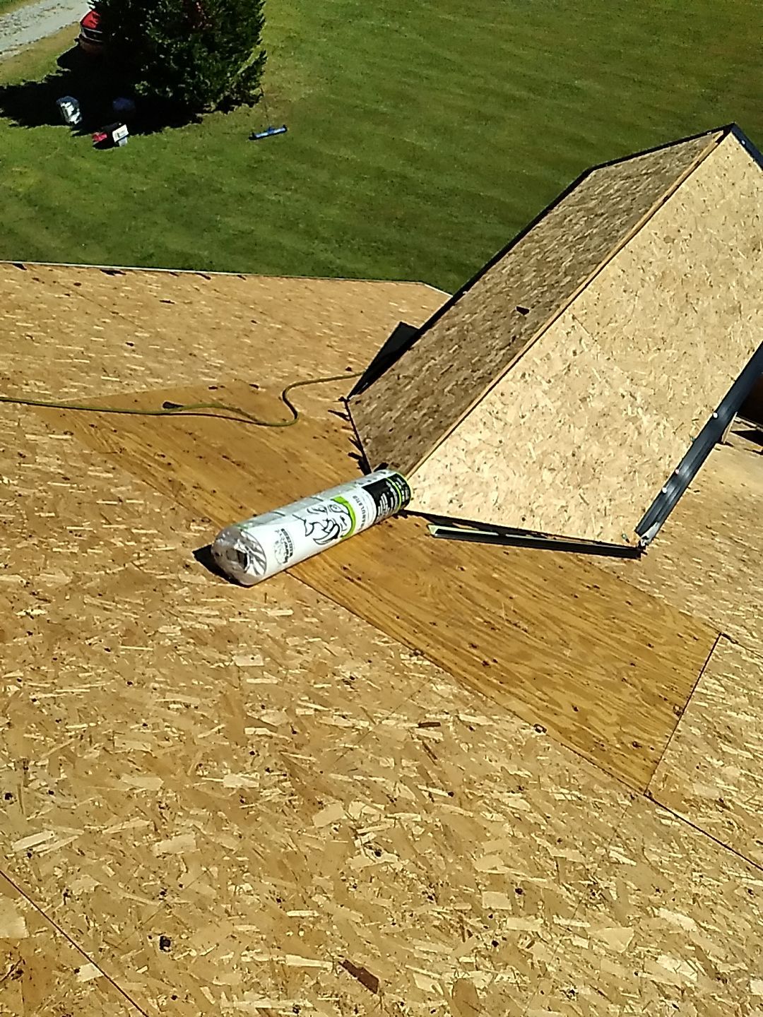 Residential Roofing Installation using Owens Corning Oakridge- Williamsburg Gray by Indigo State Roofing