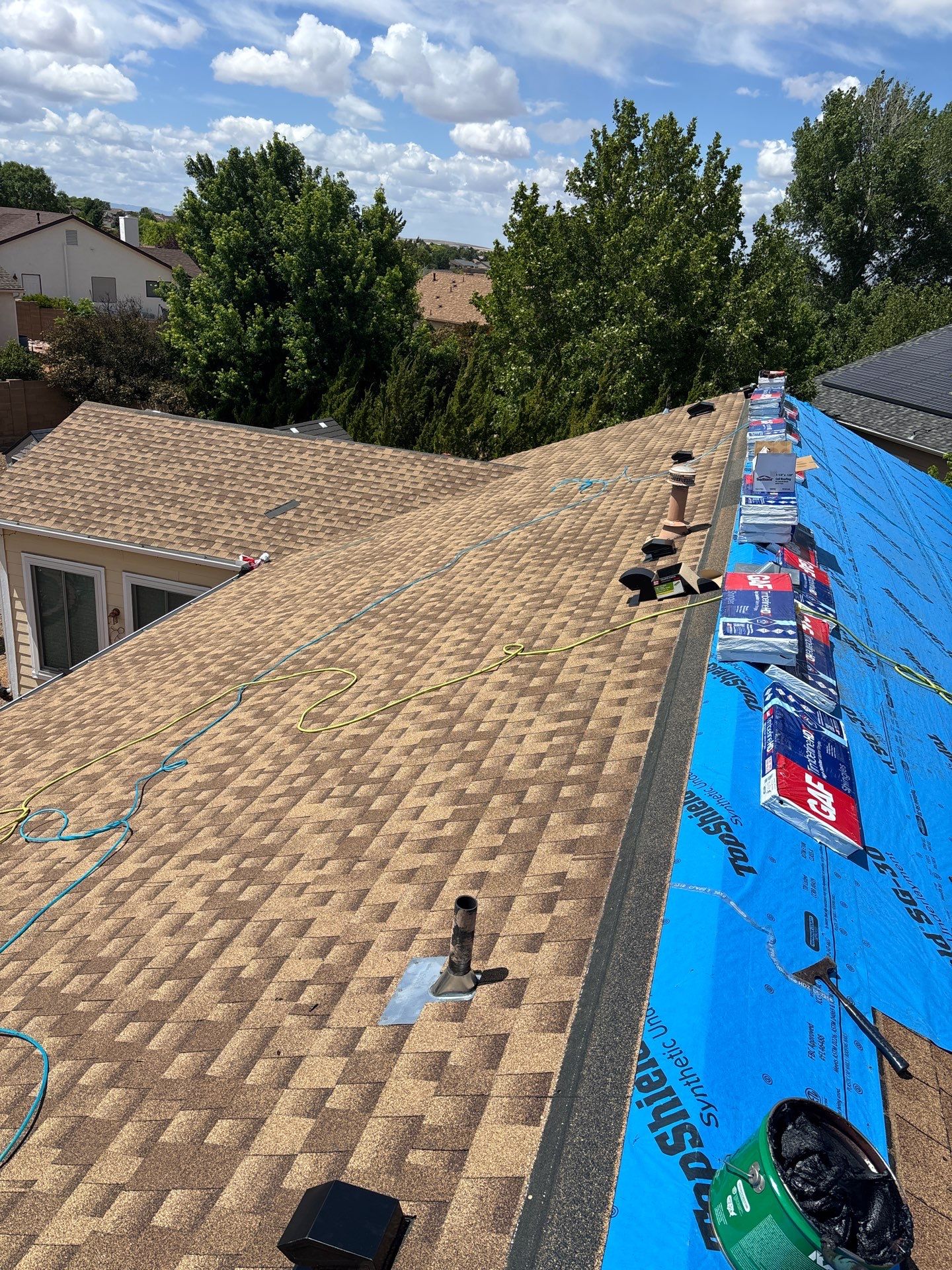 Prescott Valley Roof Replacement With GAF Timberline HDZ Shakewood Shingles by Badger Roofing