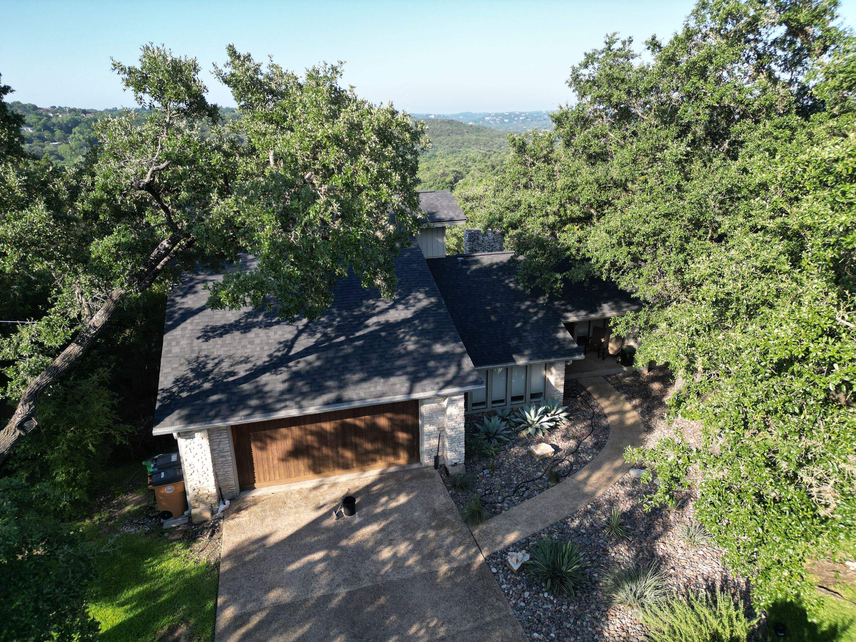 Onyx Black - Owens Corning TrueDefinition Duration by RoofsOnly.com