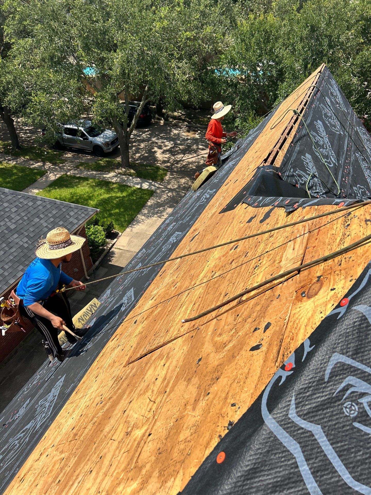 Residential Roofing Installation using Owen's Corning Duration (Lifetime) Shingles by Roof Repair Company