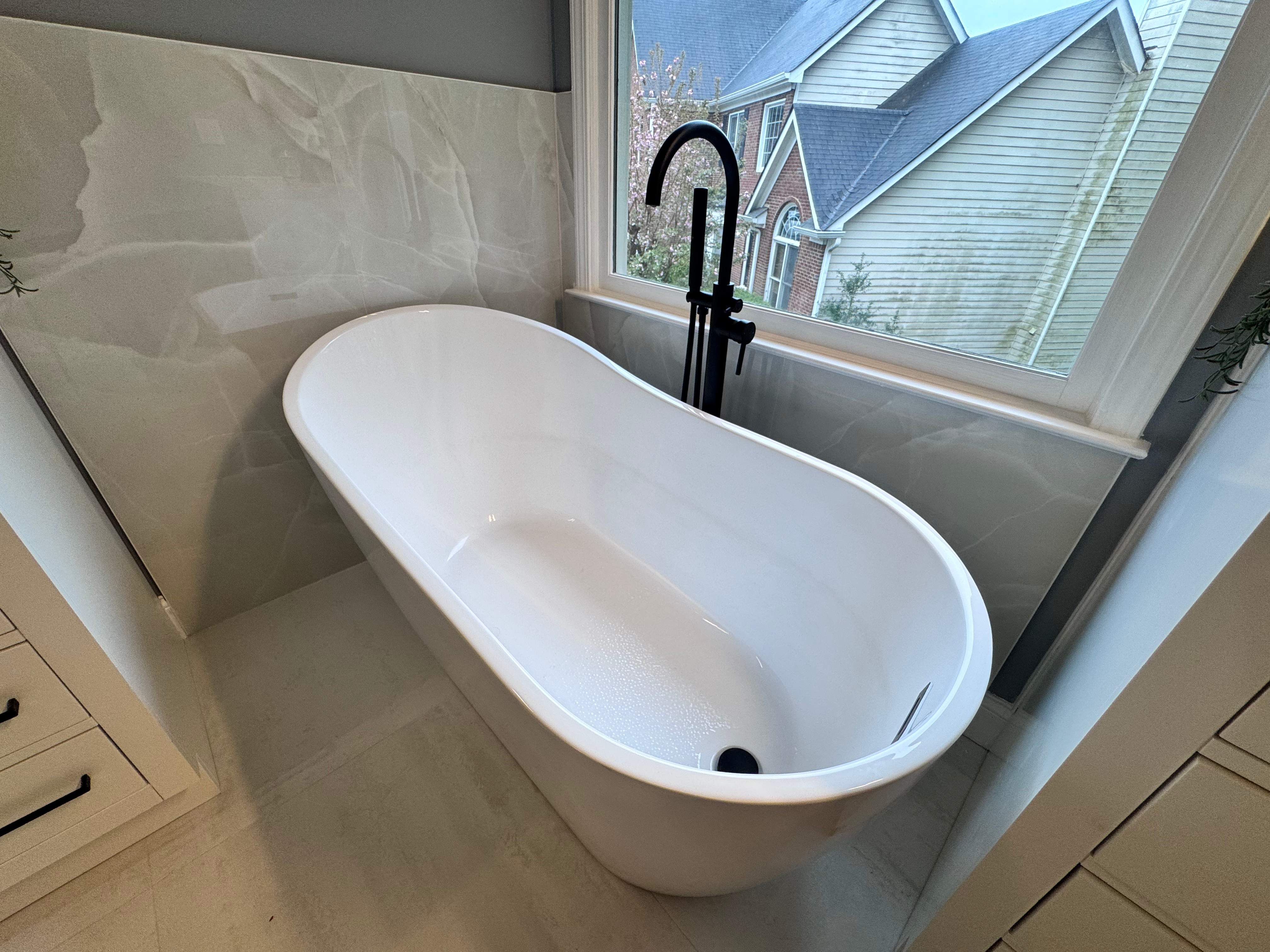 Master bathroom renovation by Prudencio