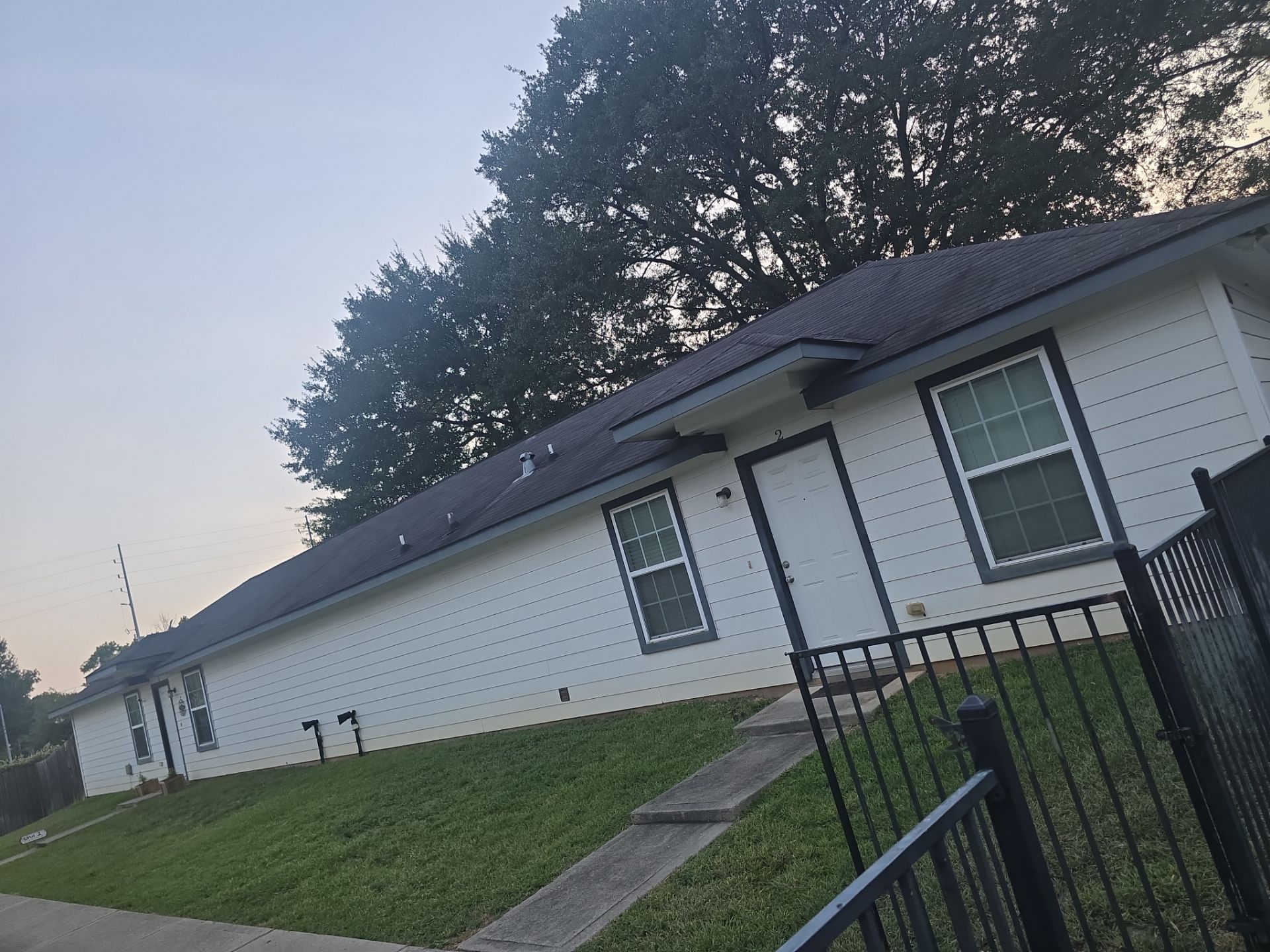 Roof Replacement Willis by Roof Repair Company