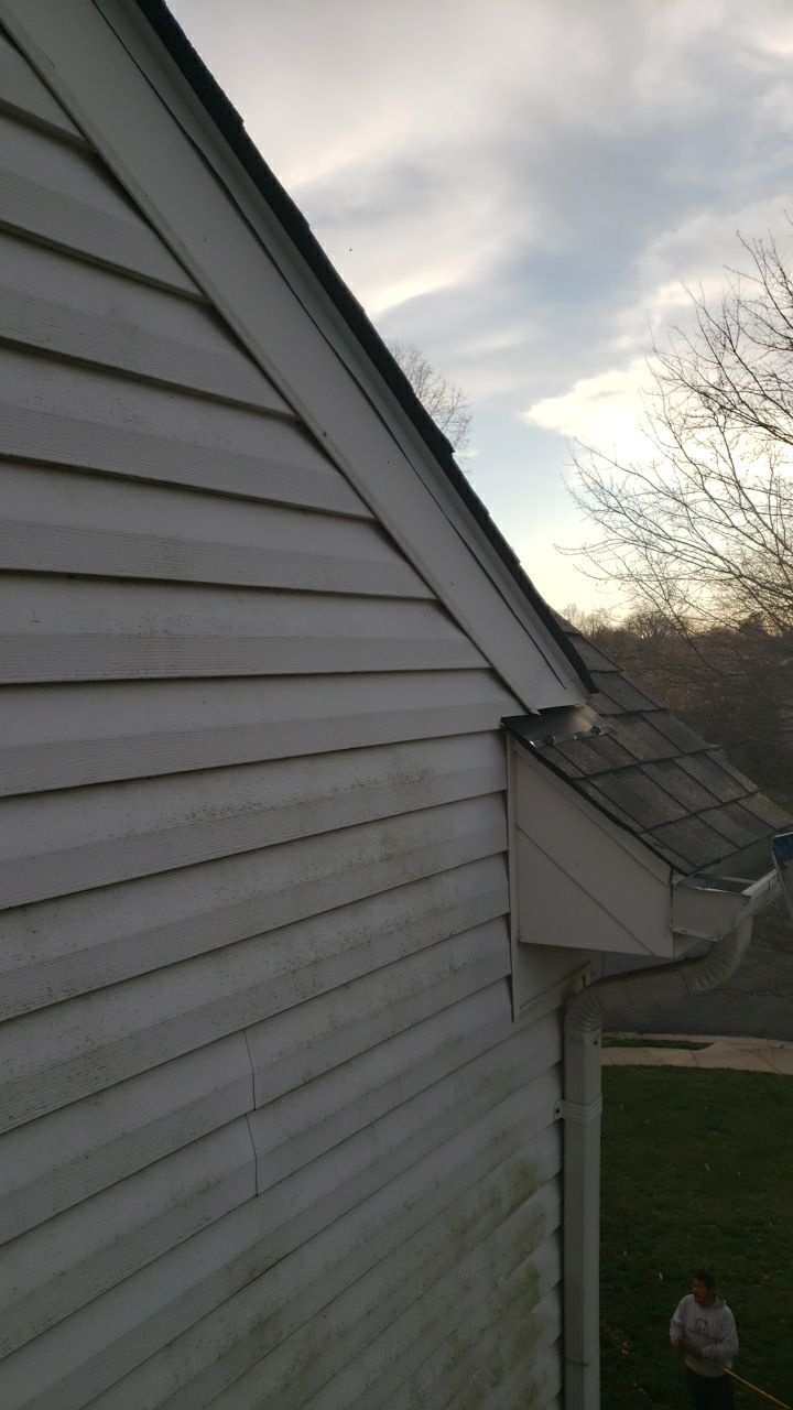 Fairfax Station: CertainTeed Landmark Pro Designer Shingles in Max Def Weathered Wood by RM Banning, Inc.