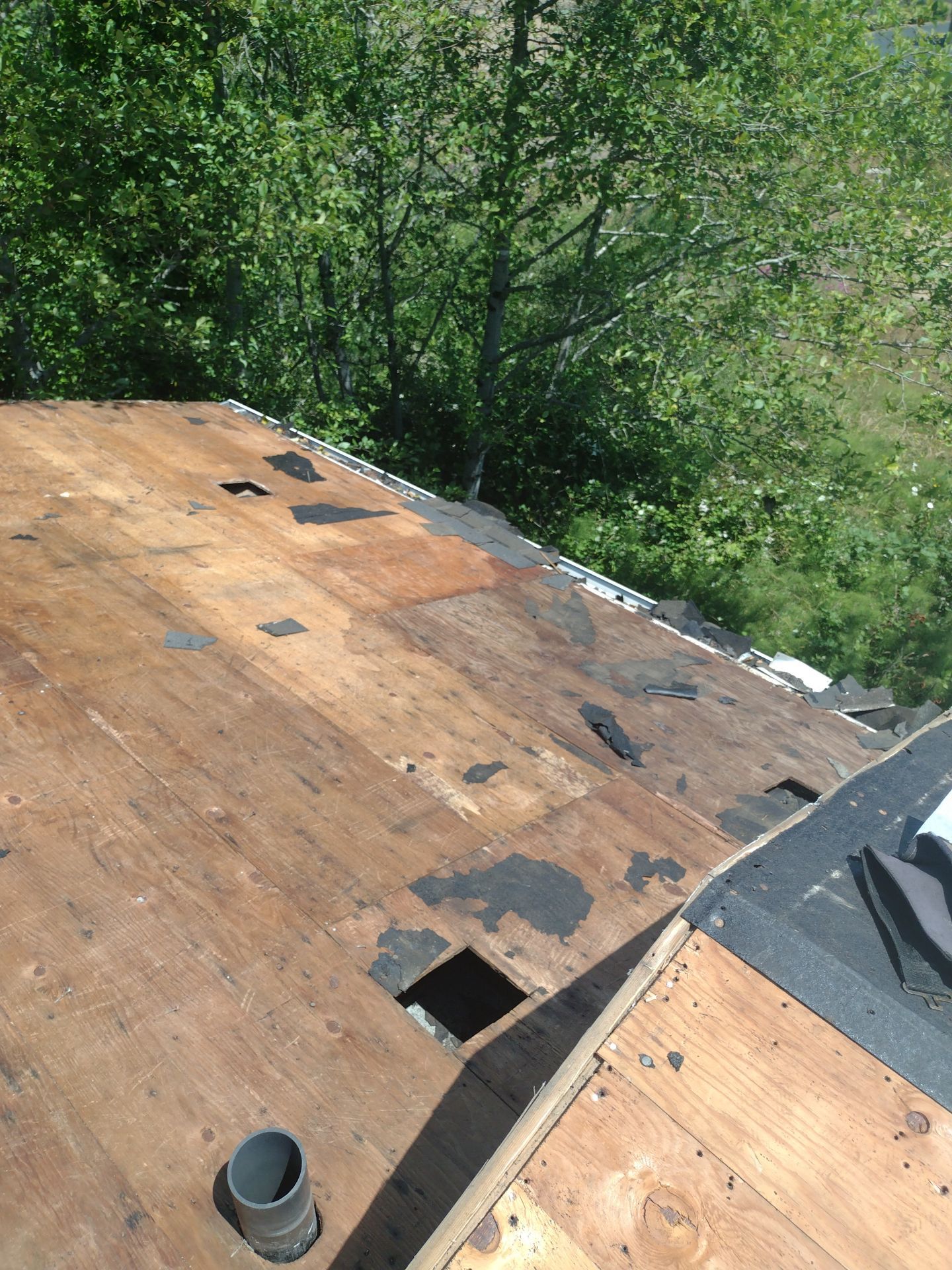 Residential Roofing Installation using Malarkey Highlander (Color: Midnight Black) by Orezona Building & Roofing Company, Inc.
