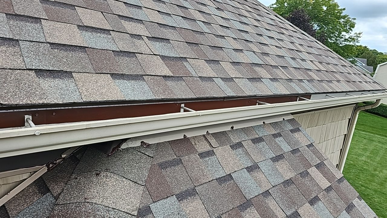 ATLAS PINNACLE COLOR: MAJESTIC SHAKE by Eagle Eye Roofing