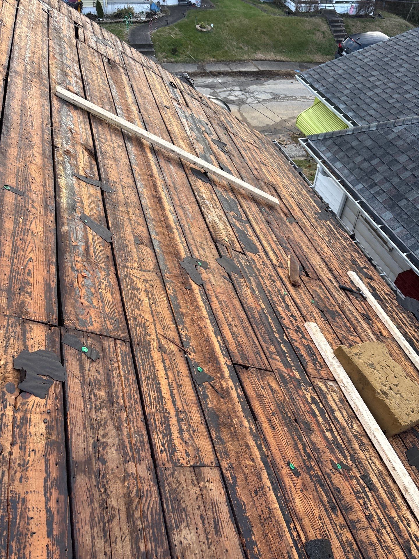 Residential Roofing Installation using GAF Timberline HDZ Charcoal by Rainstoppers Roofing