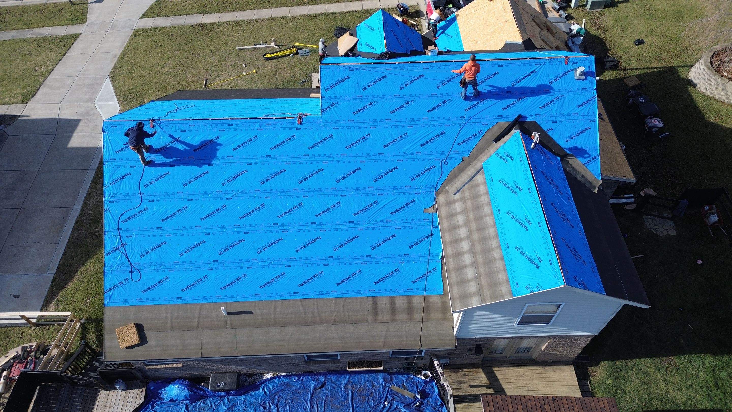 West Hamilton - Pristine Black & Gutters by Tamlin Roofing