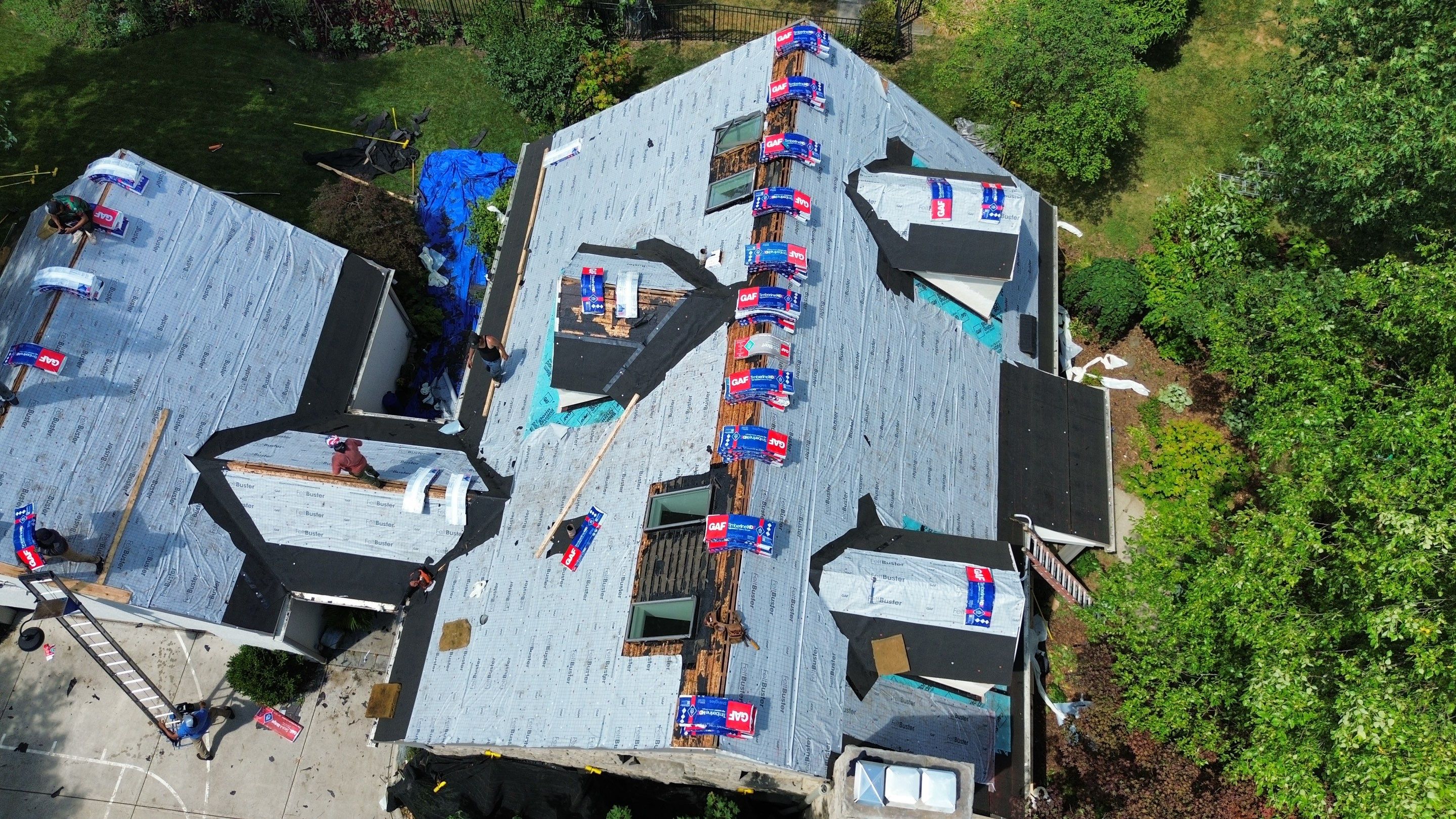 Residential Roofing Installation using Timberline HDZ Shingles - Weathered Wood by RoofX 