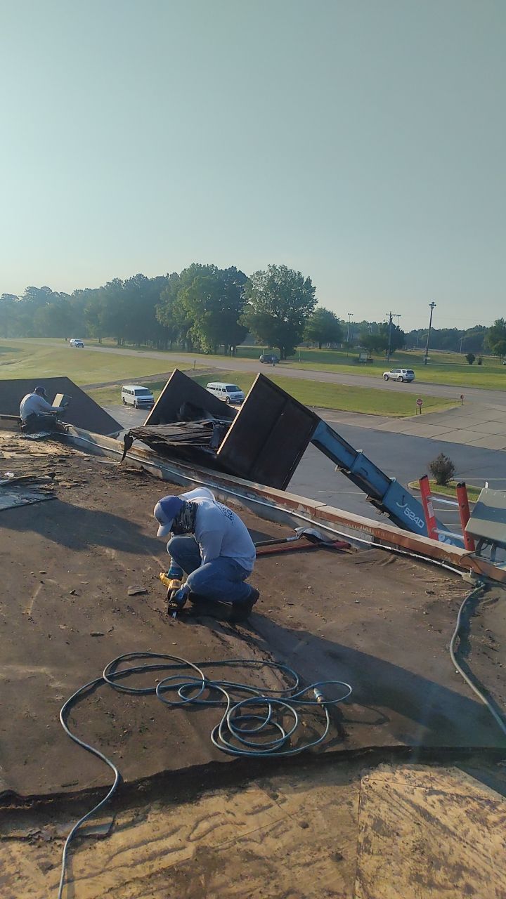 First Assembly of God, De Queen, Arkansas by Hostetler Roofing