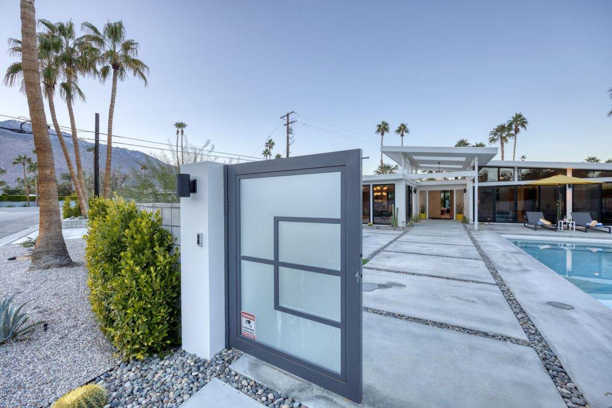 Palm Springs Midcentury Modern Home by One Stop Source