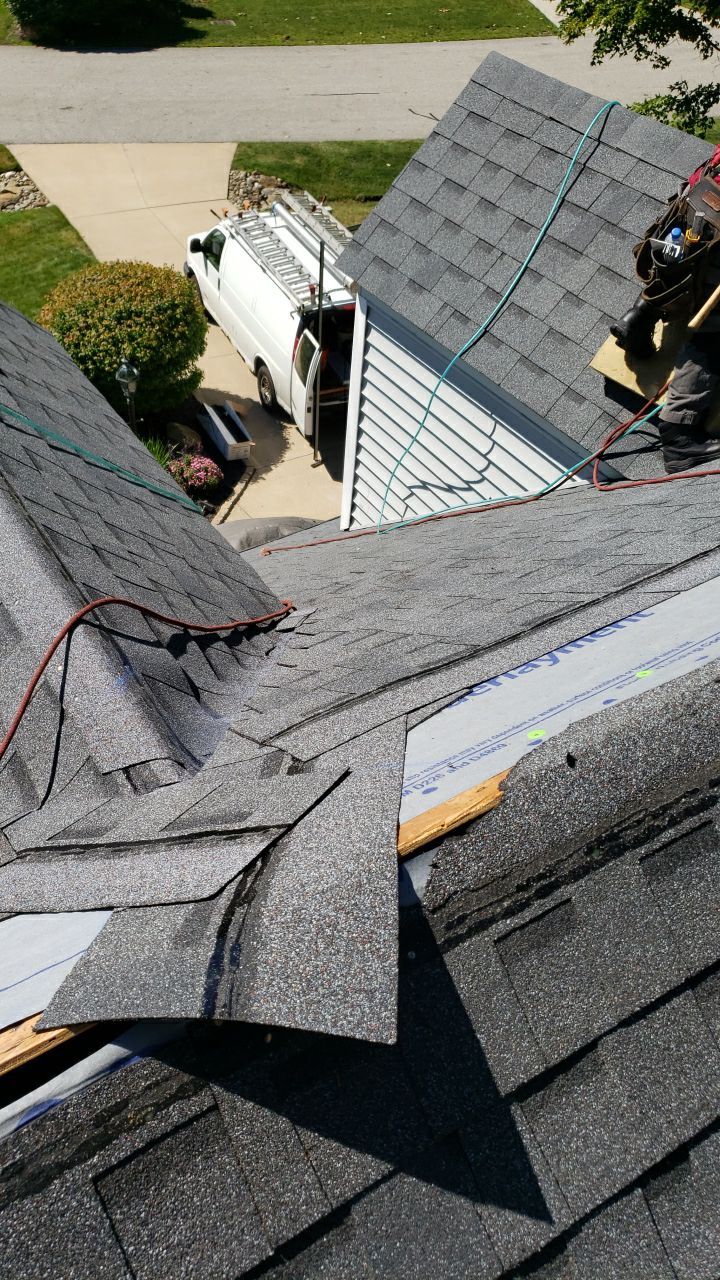 Brand: Atlas Pinnacle Color: Pristine Socthgard Pewter Drip: Black by Eagle Eye Roofing