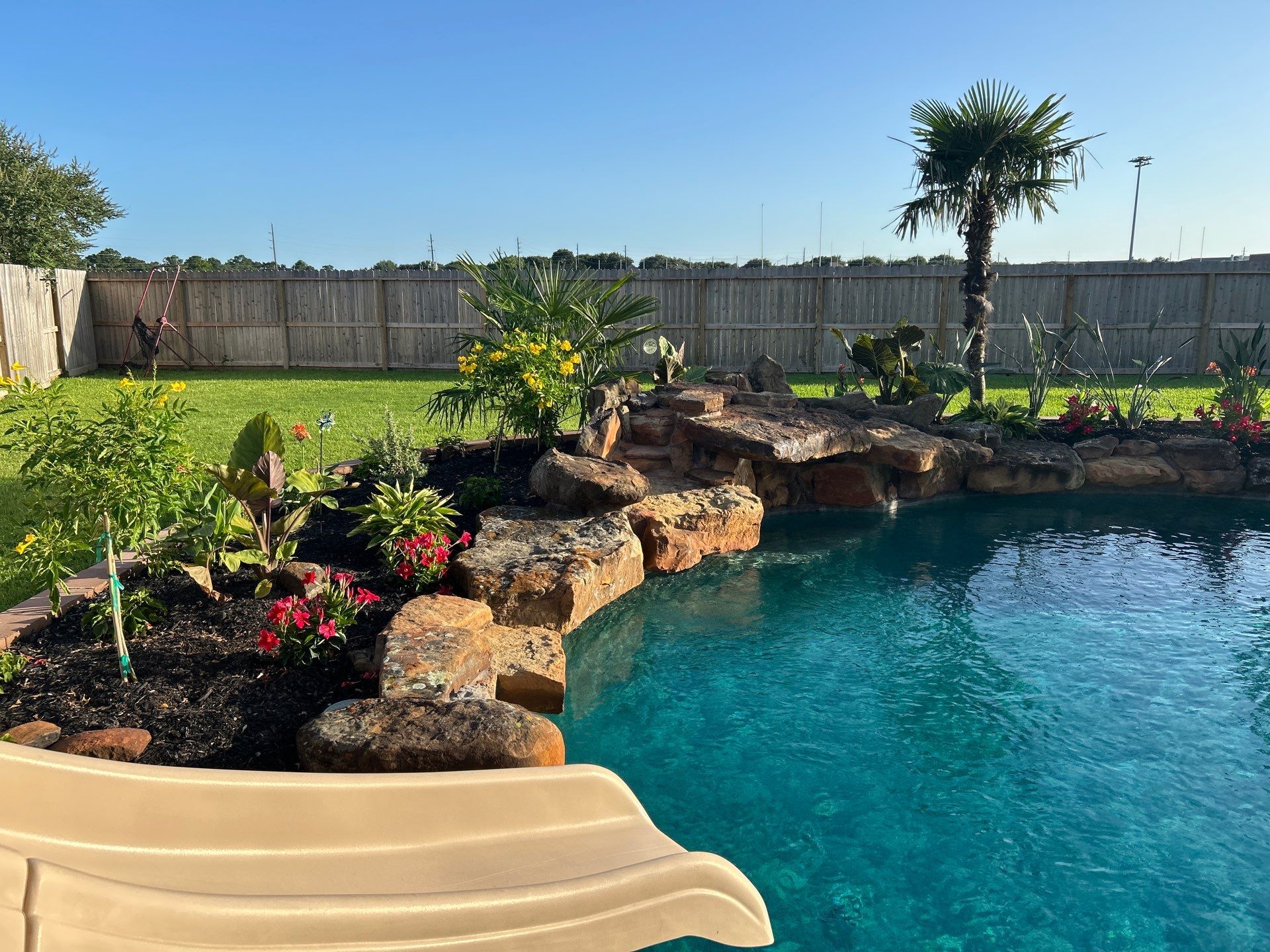 🌿 Larry Caudillo’s Poolside Landscape Revamp by Texas Urban Elements