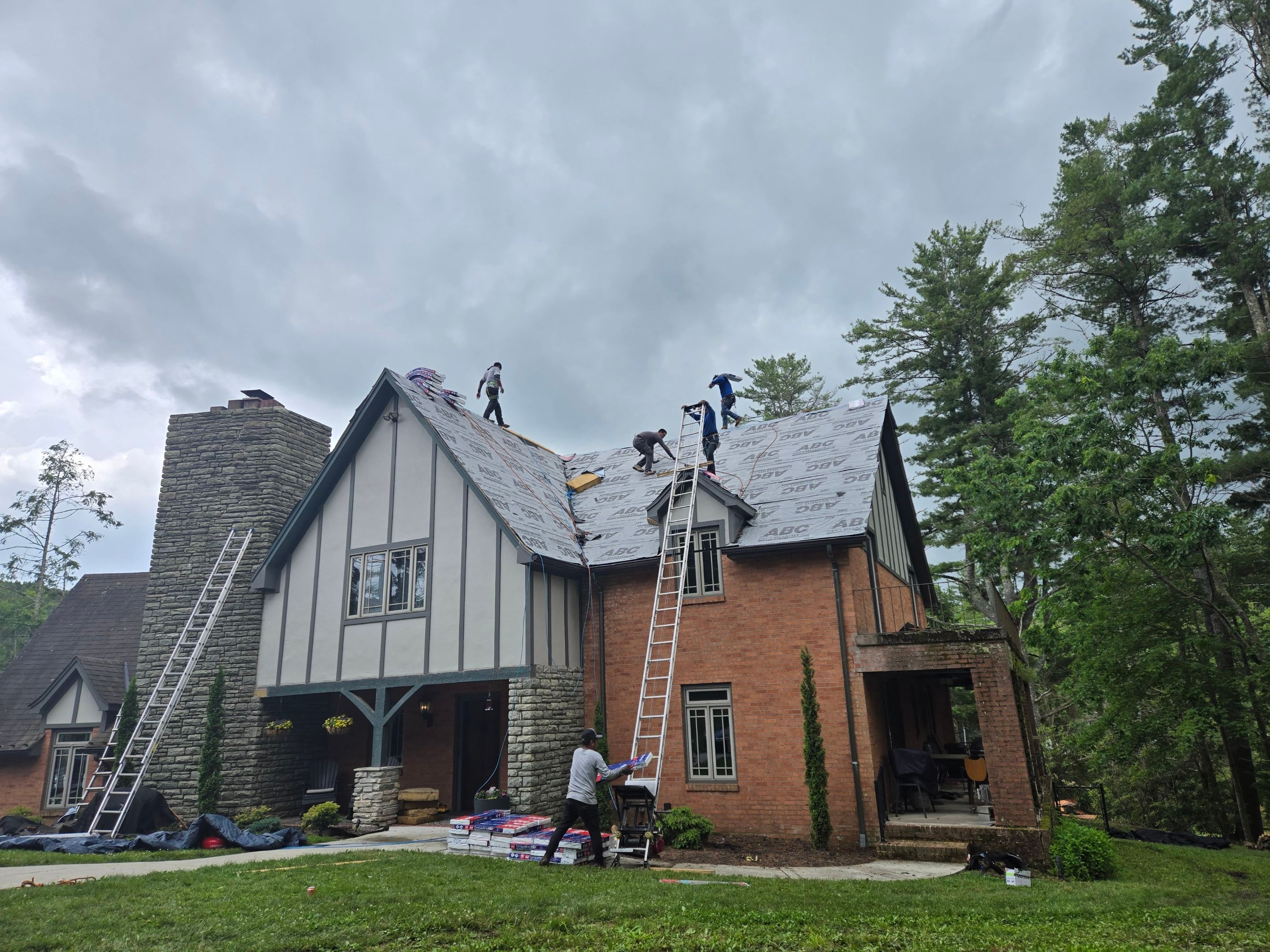 Cameron Residence by Omnia Roofing