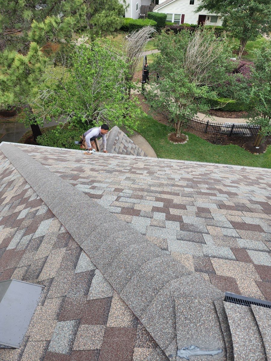 Residential Roofing Installation using Owen's Corning Duration (Lifetime) Shingles by Roof Repair Company
