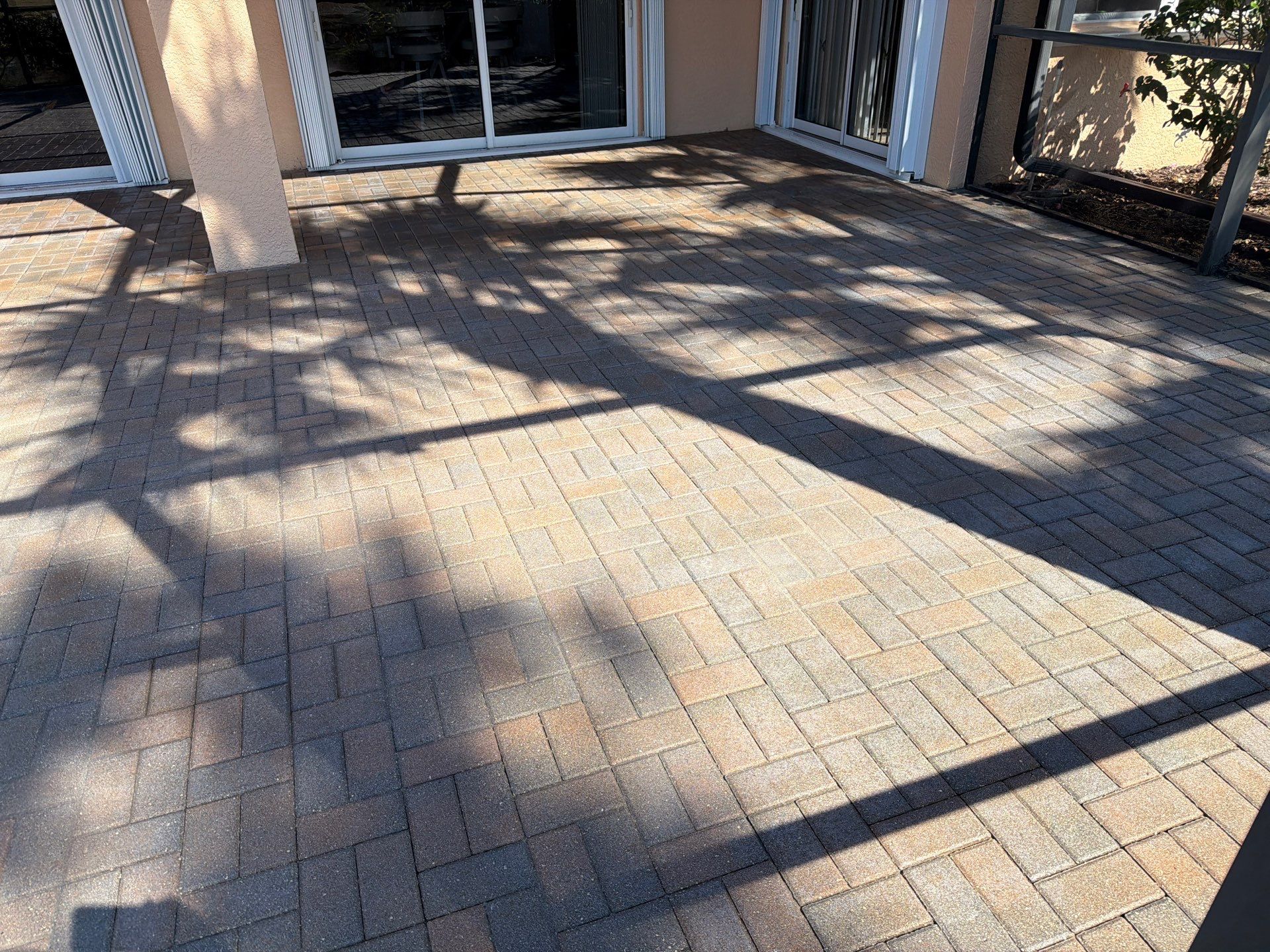 Lanai and Driveway Paver Sealing Project in Sun City Center by Supreme Paver Experts