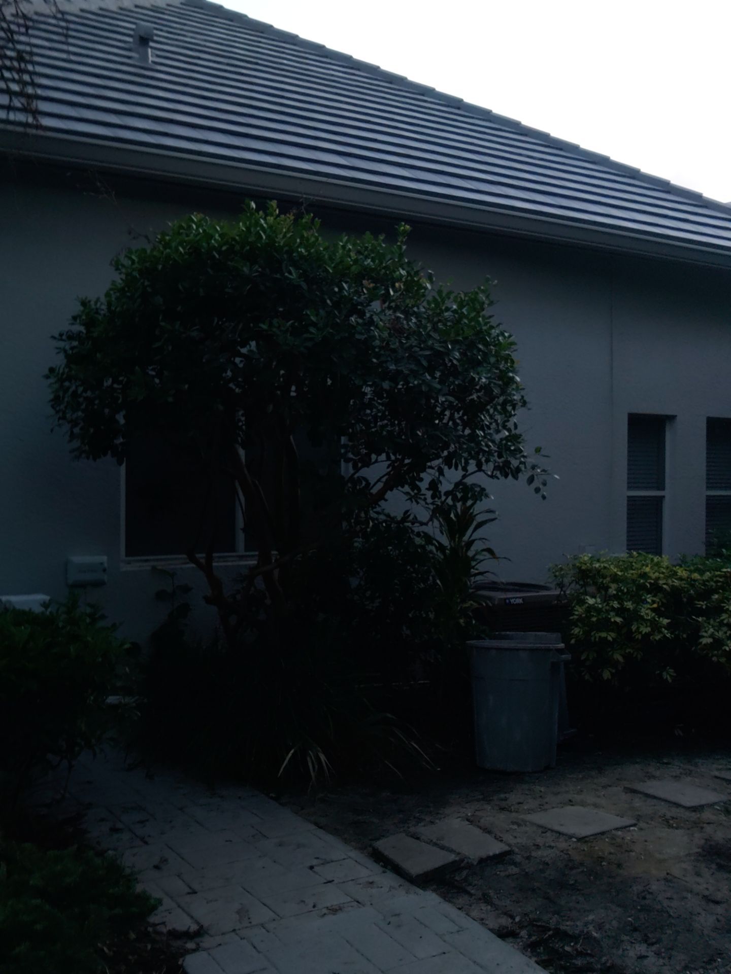 7-Inch Seamless Gutters Installation for Heavy Rain in Bonita Springs FL by Gutter Professors