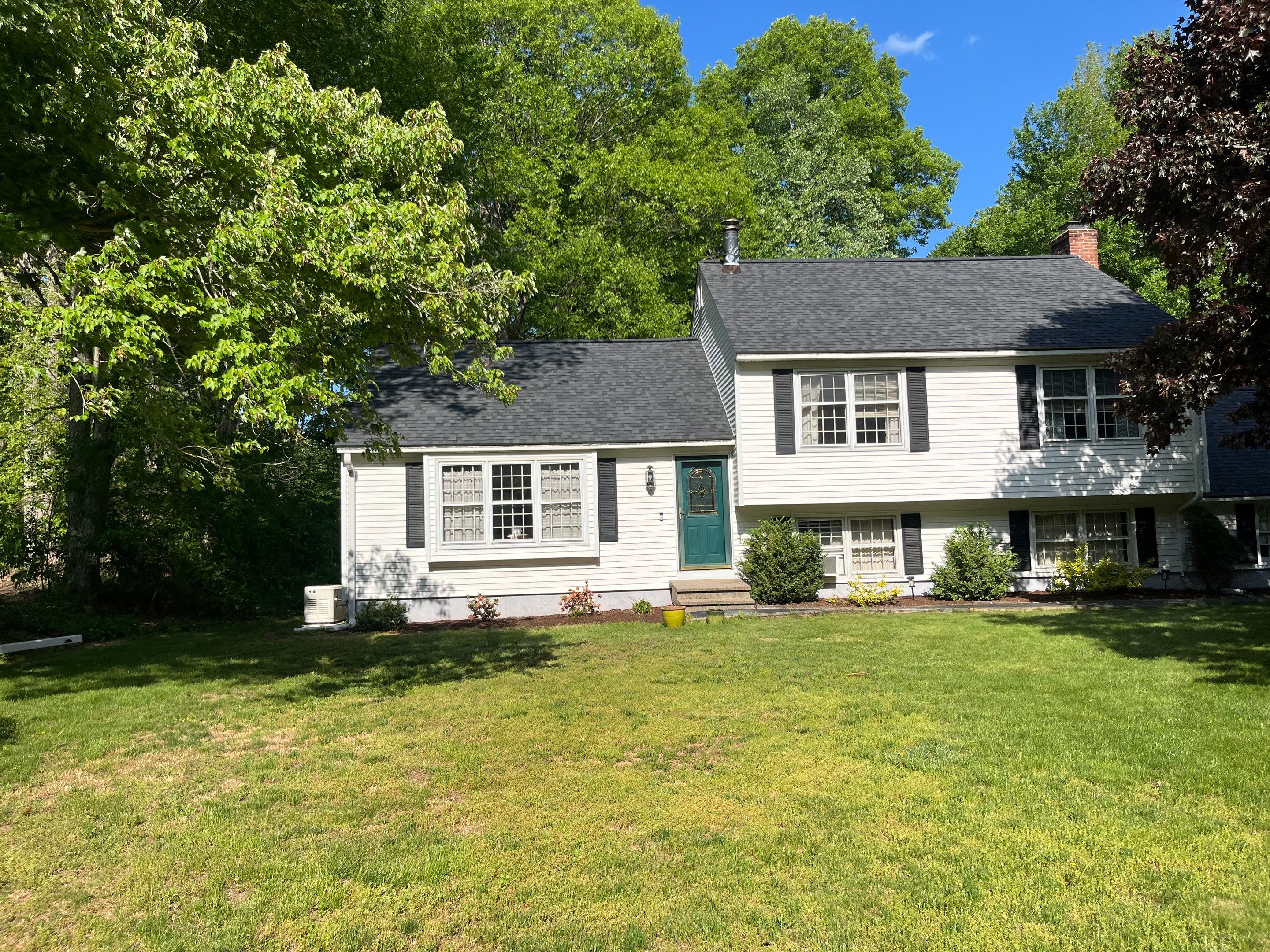 Beautiful new roof by DiGiorgi! by DiGiorgi Roofing and Siding Inc