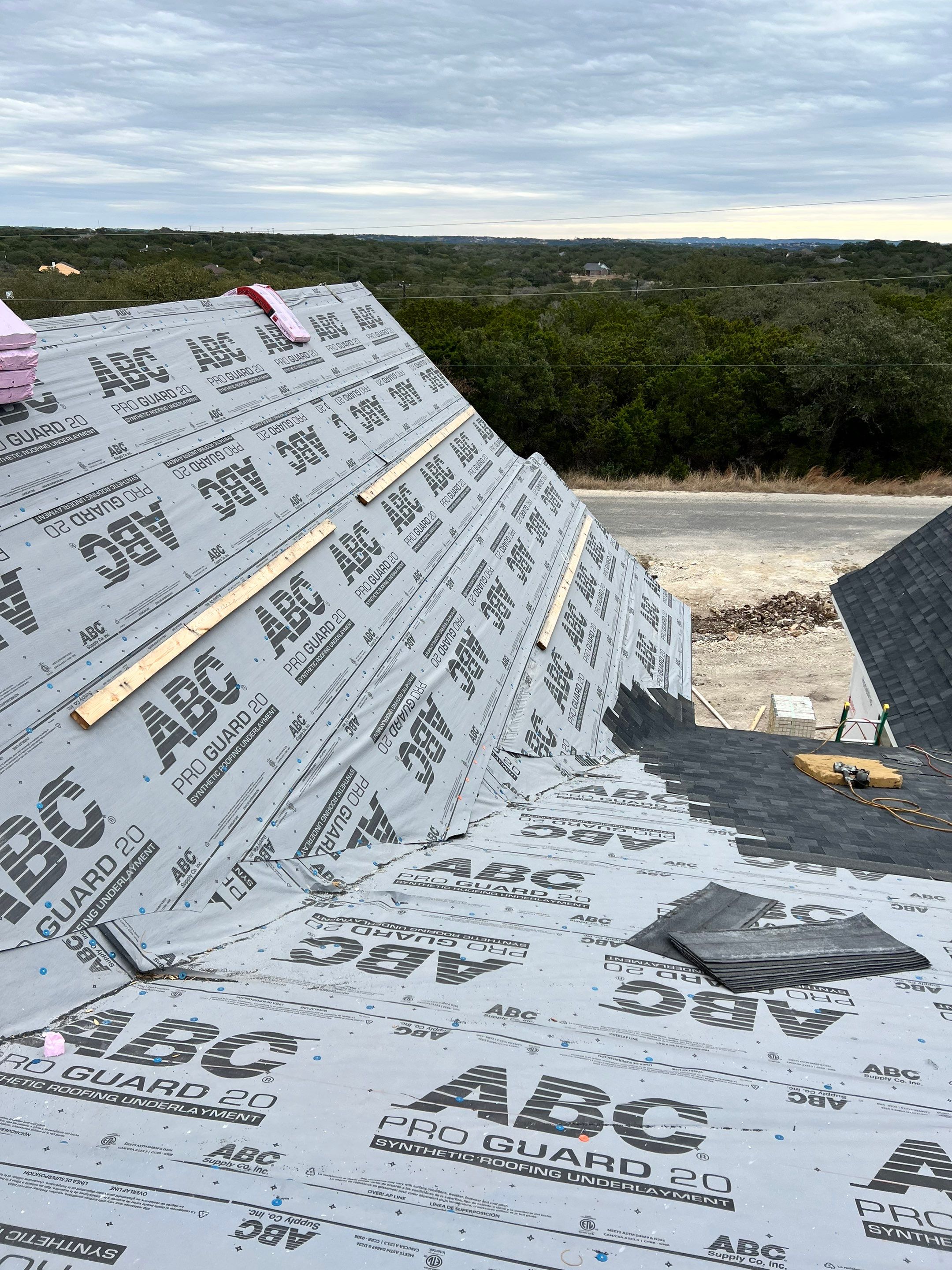New Home Construction using Owens Corning 30 year Architectural Shingles by Premier Roofing and Contracting