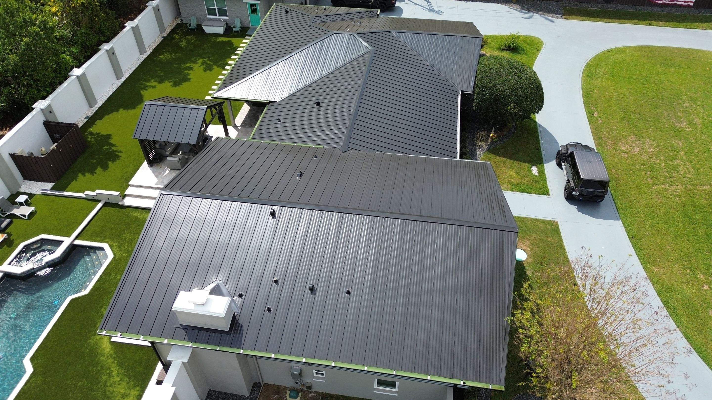 Residential Metal roof  by Gold Key Roofing
