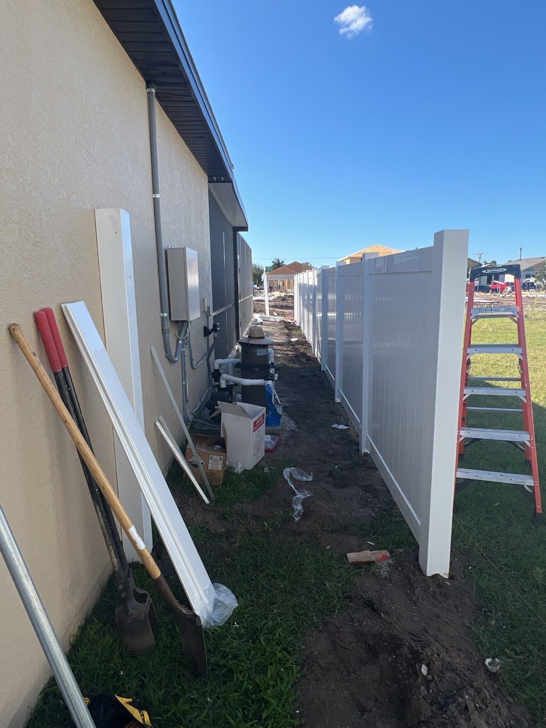 Ruskin, FL 6 ft Tall White Vinyl Privacy by Asap fence and gates, LLC