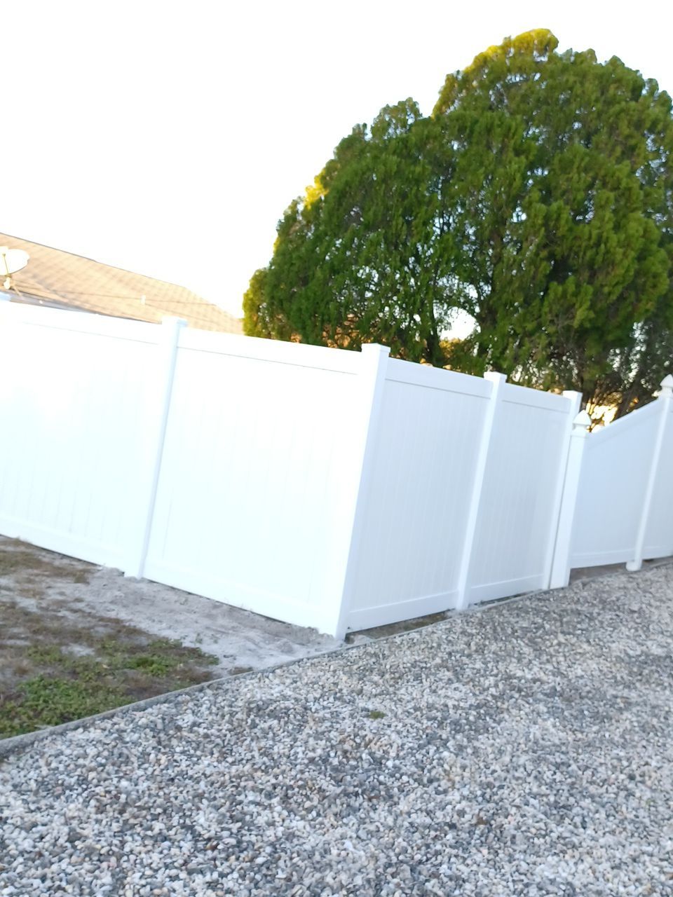 Sun City Center, FL Install 6 ft. tall White Vinyl Privacy Fence by Asap fence and gates, LLC