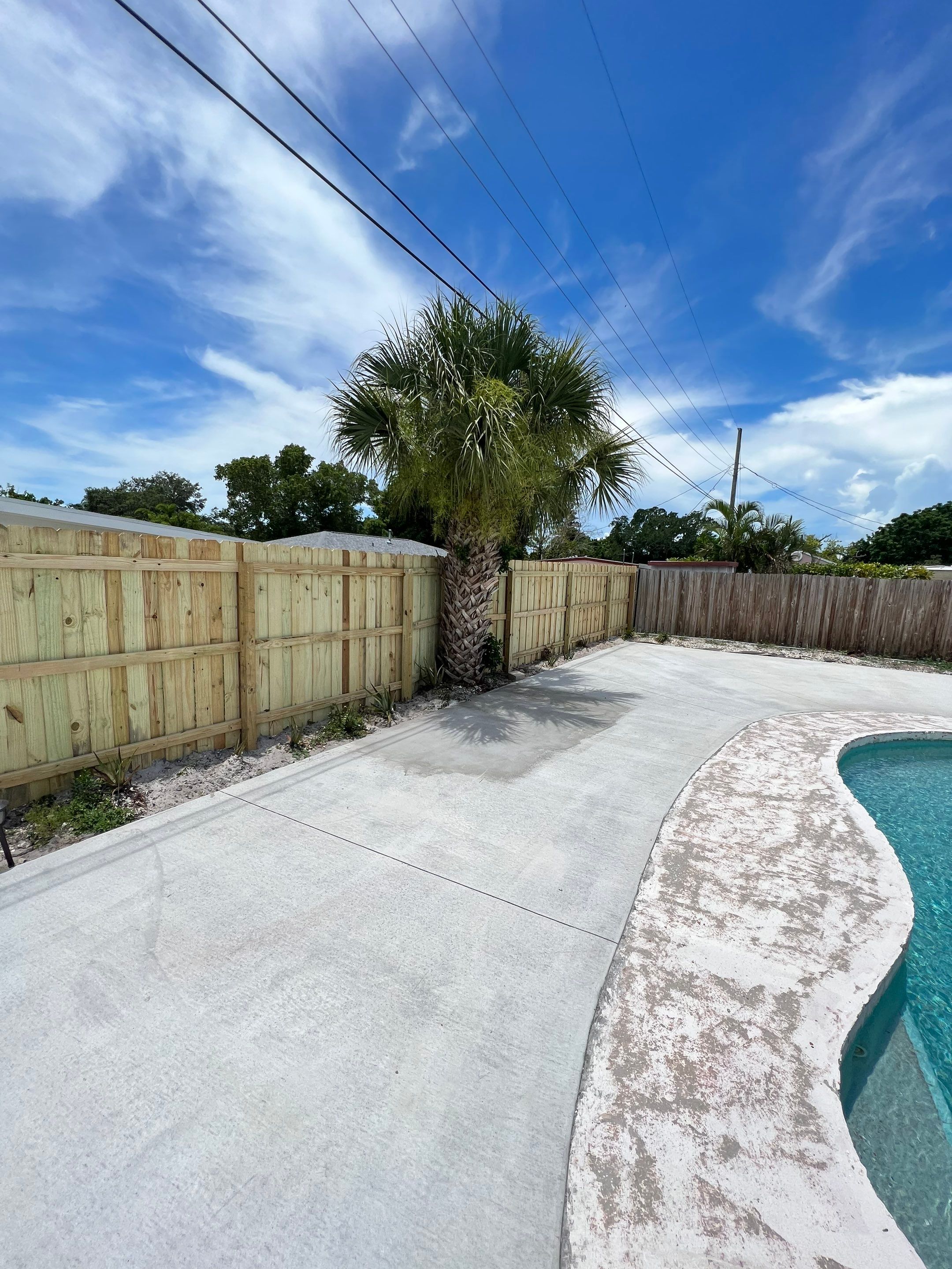 Bradenton, FL Wood Fence Installation using Board on Board Wood Fence by Asap fence and gates, LLC
