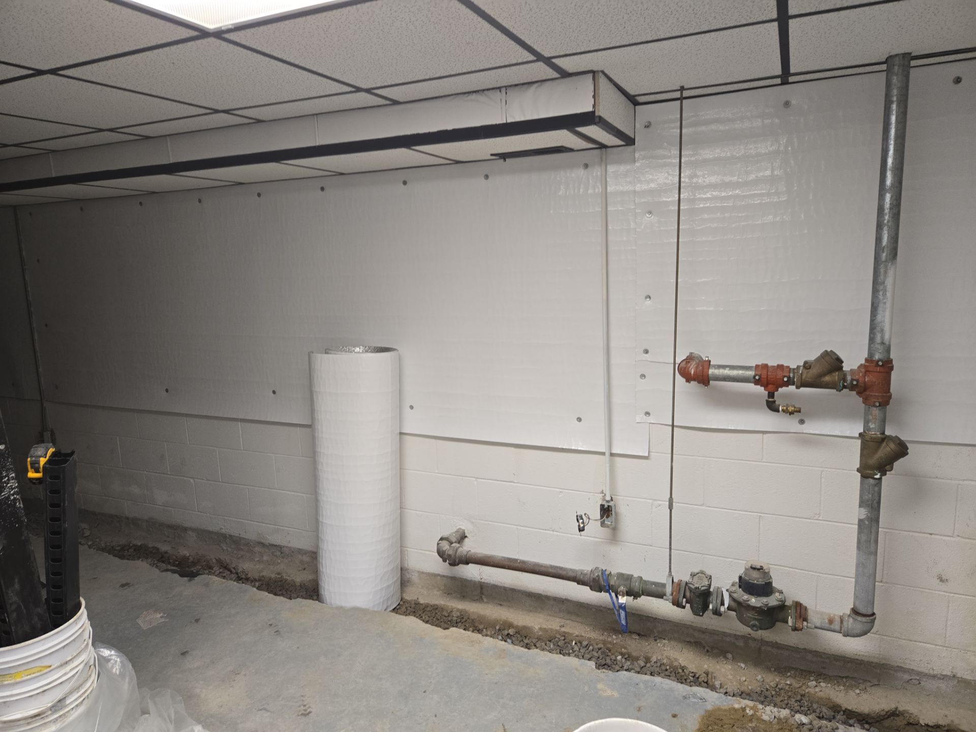 Interior Basement Waterproofing System with Embedded Fiber Reinforcement by Toledo Basement Repair 