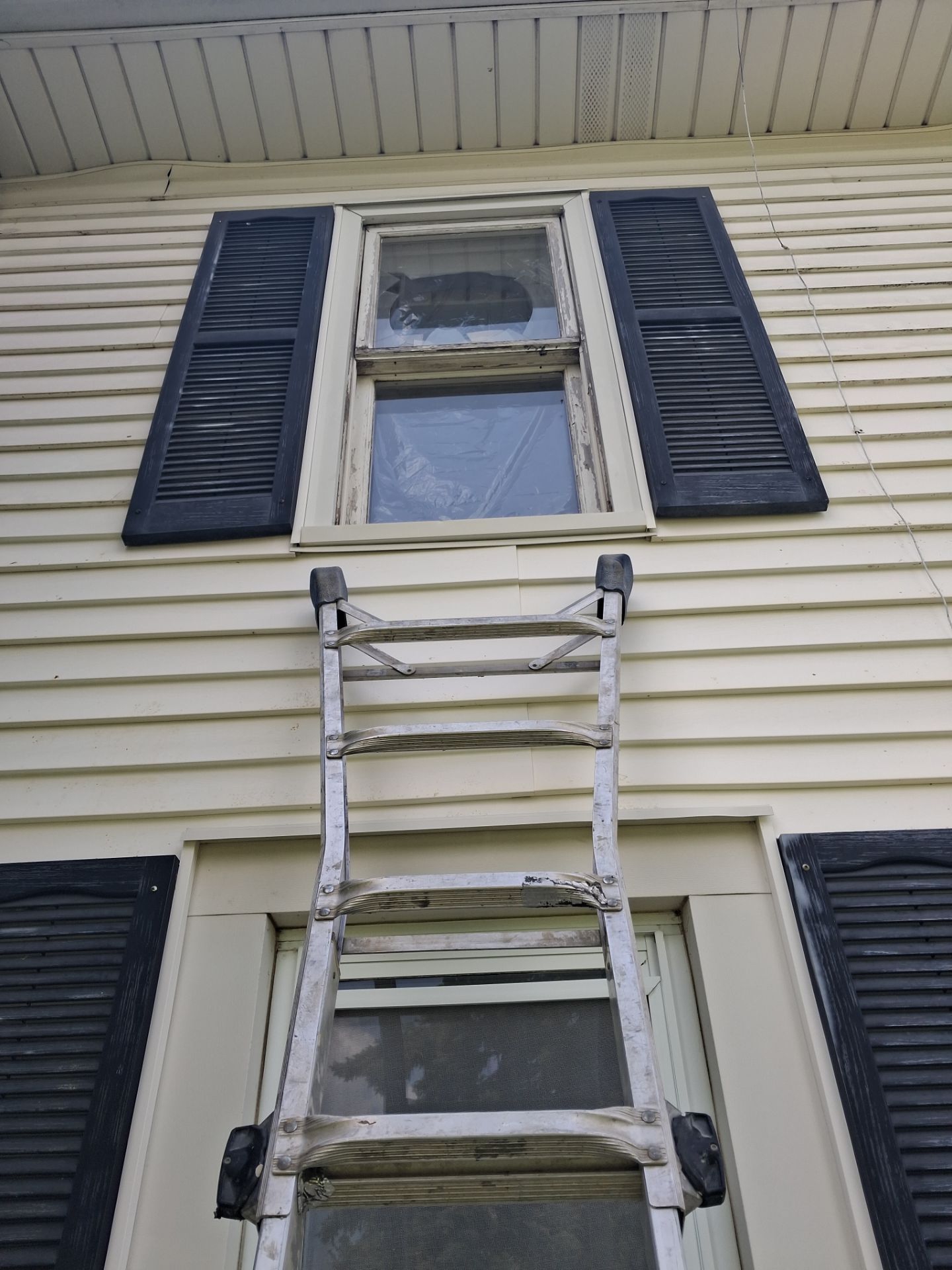 A Fresh Look with Midway Hawthorn Series Windows by United Windows and Siding LLC