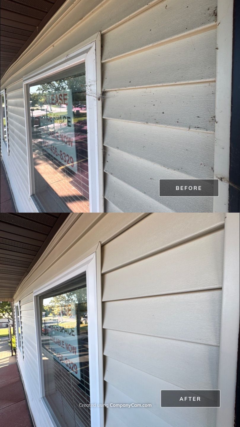 Commercial Building Wash Island Lake 176 & Roberts Rd by Simmons Power & Soft Washing