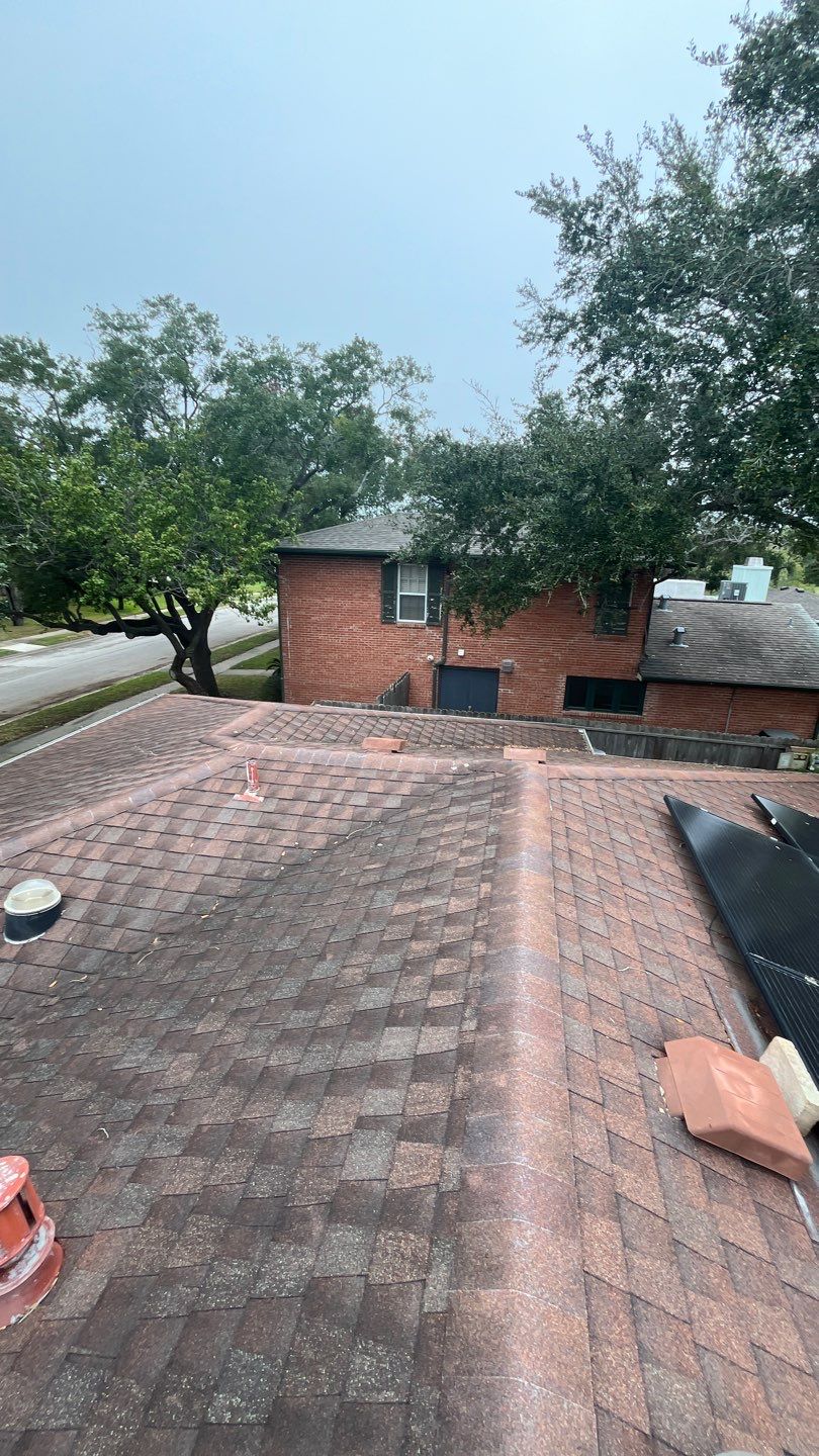 Residential Roofing Installation using Certainteed Landmark Moire Black by Galvan Roofing and Construction