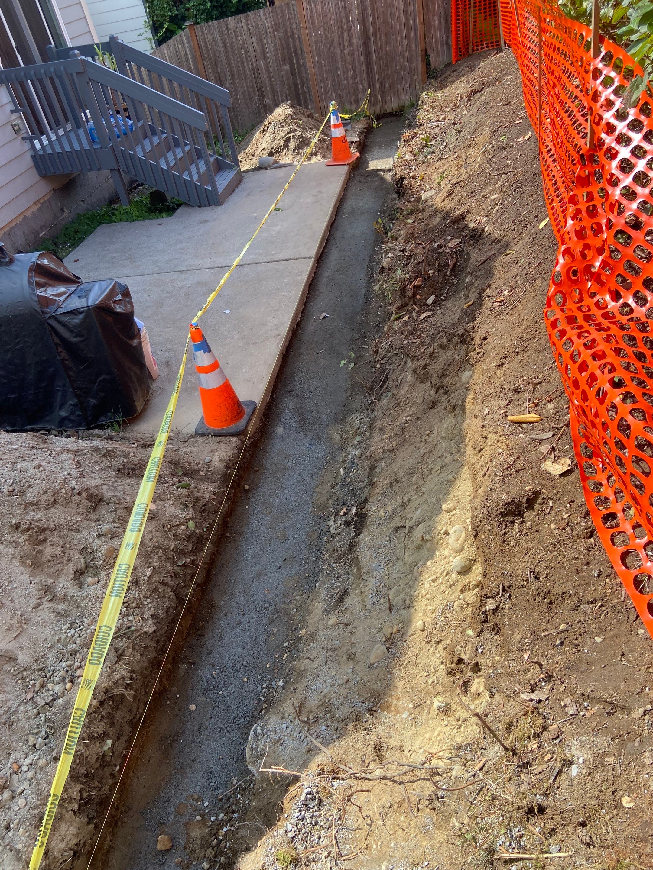 Jireh Outdoor Projects | Retaining Wall & Fence Build by Jireh Asphalt & Concrete Inc 