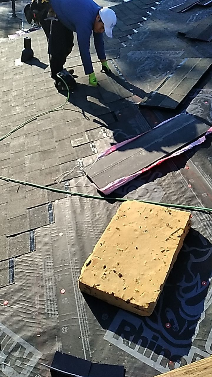 Residential Roofing Installation using Owens Corning Oakridge- Williamsburg Gray by Indigo State Roofing