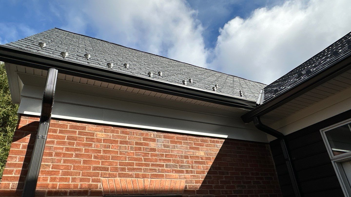 Clifton Multi-Trade Restoration: DaVinci Single Width Slate in Slate Black by RM Banning, Inc.