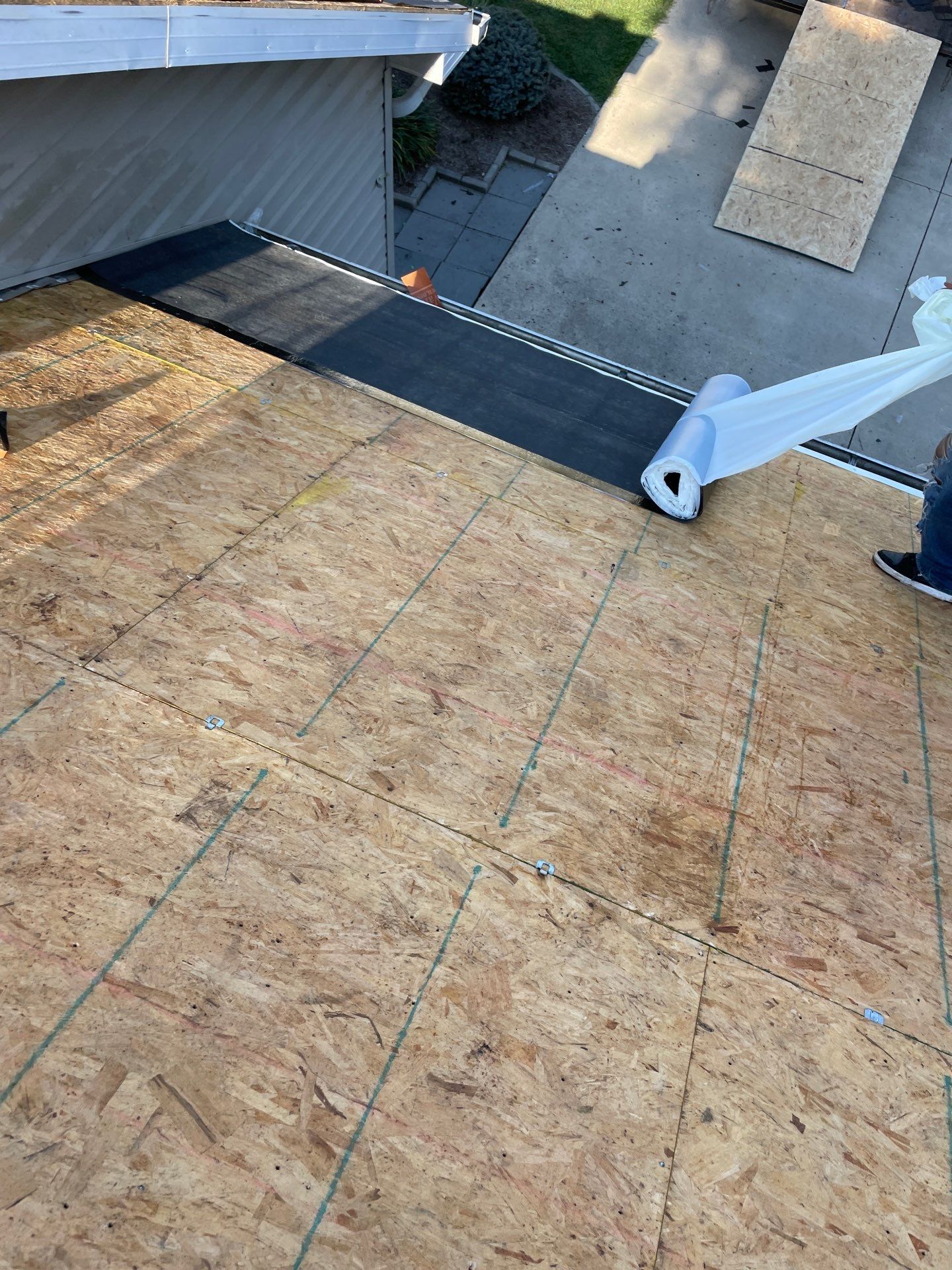 Residential Roofing Installation using GAF Timberline HDZ Barkwood by Rainstoppers Roofing