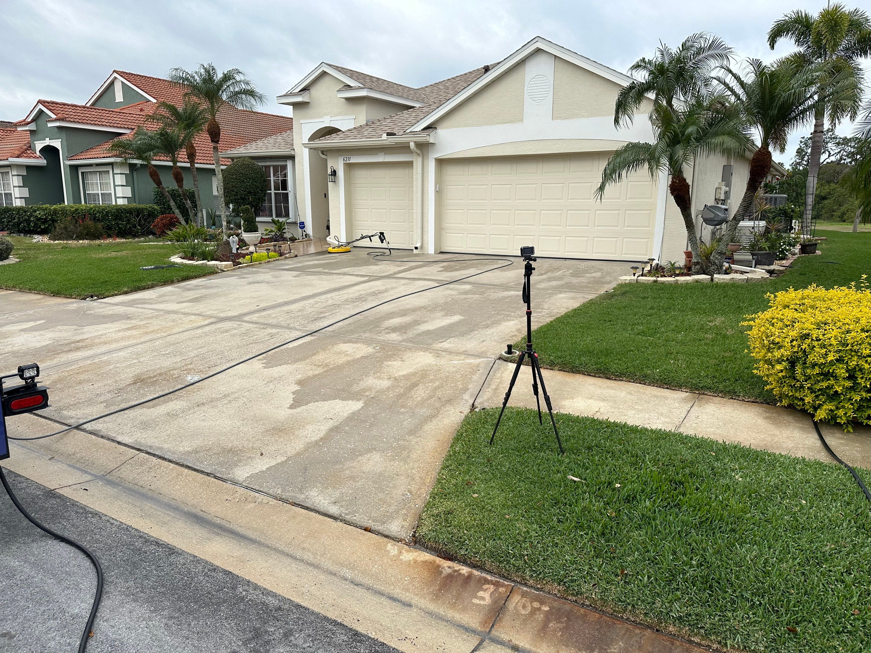 Driveway Cleaning and Rust Treatment - Fairways at Imperial Lakes, Palmetto, FL | Sunshine AquaWash by Sunshine AquaWash