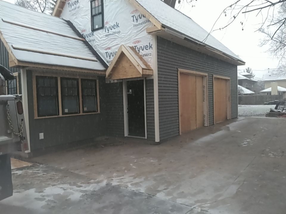 Garage by Ivy Lea Construction