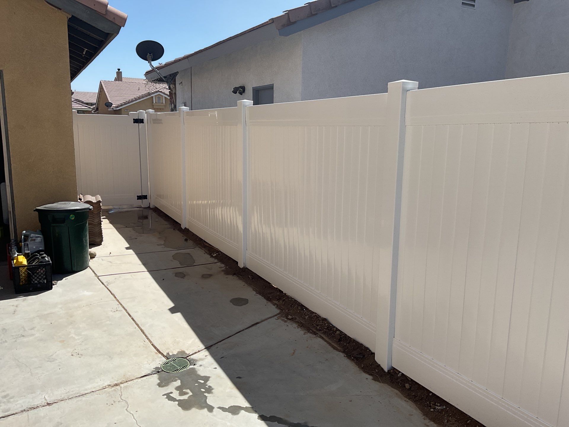 Fence Installation using Vinyl by Fence Guys Inc. 