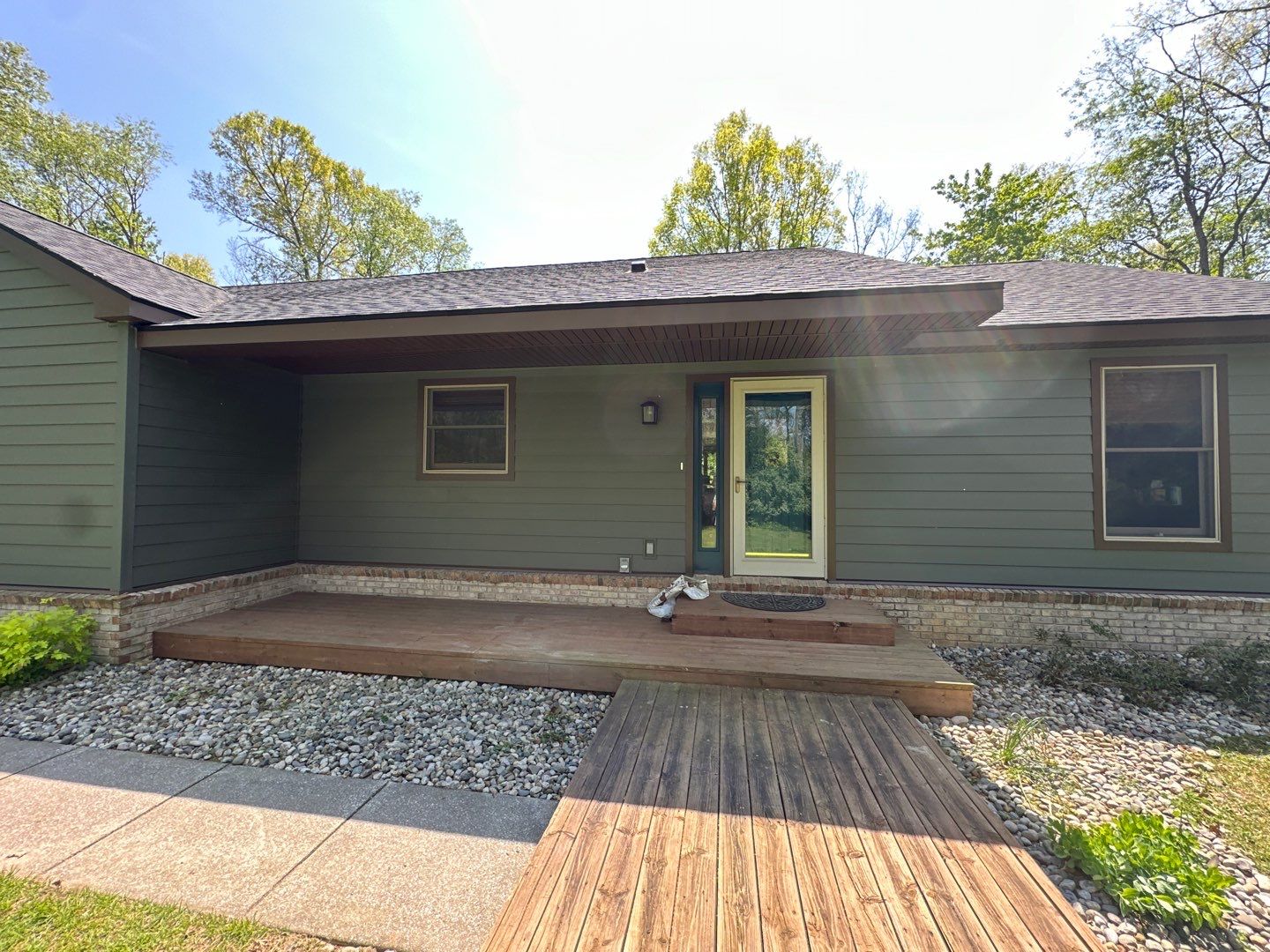 Siding Replacement using Alside S7 Cedar Mill Grain Composite by 180 Contractors