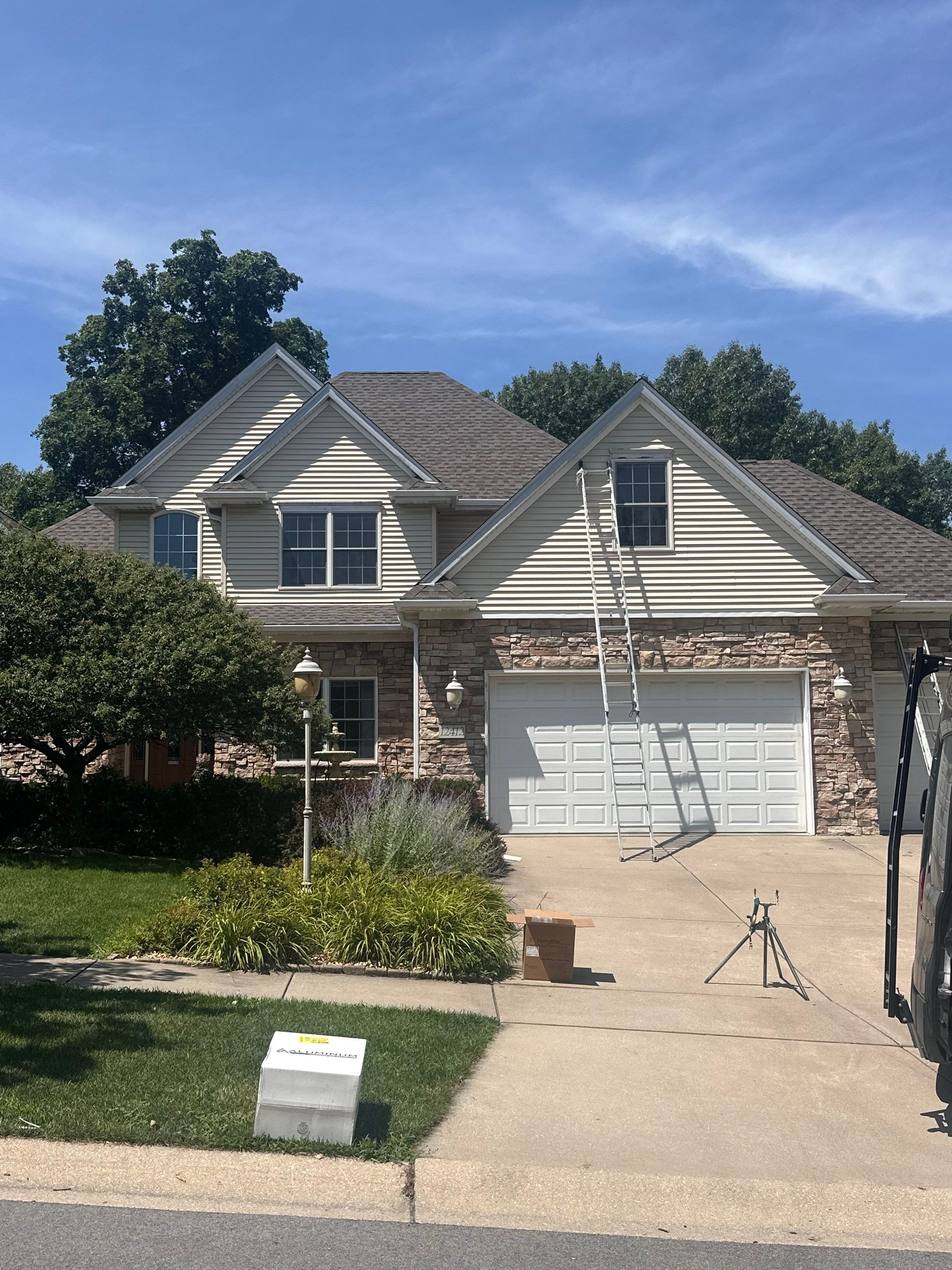 Roofing using GAF Weathered Wood by Optimal Home Improvement 